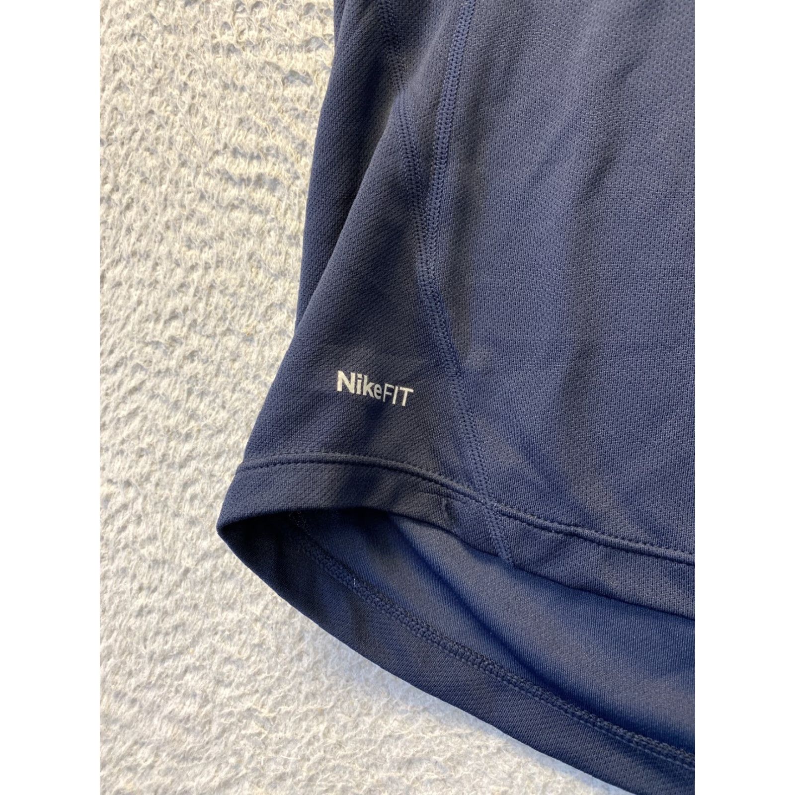 Nike Nike Men Activewear Top Medium Navy Logo Dri-fit Short Sleeve Crew Navy/Blue Logo Nike Dri-FIT T-Shirt Size US M / EU 48-50 / 2 - 4 Thumbnail
