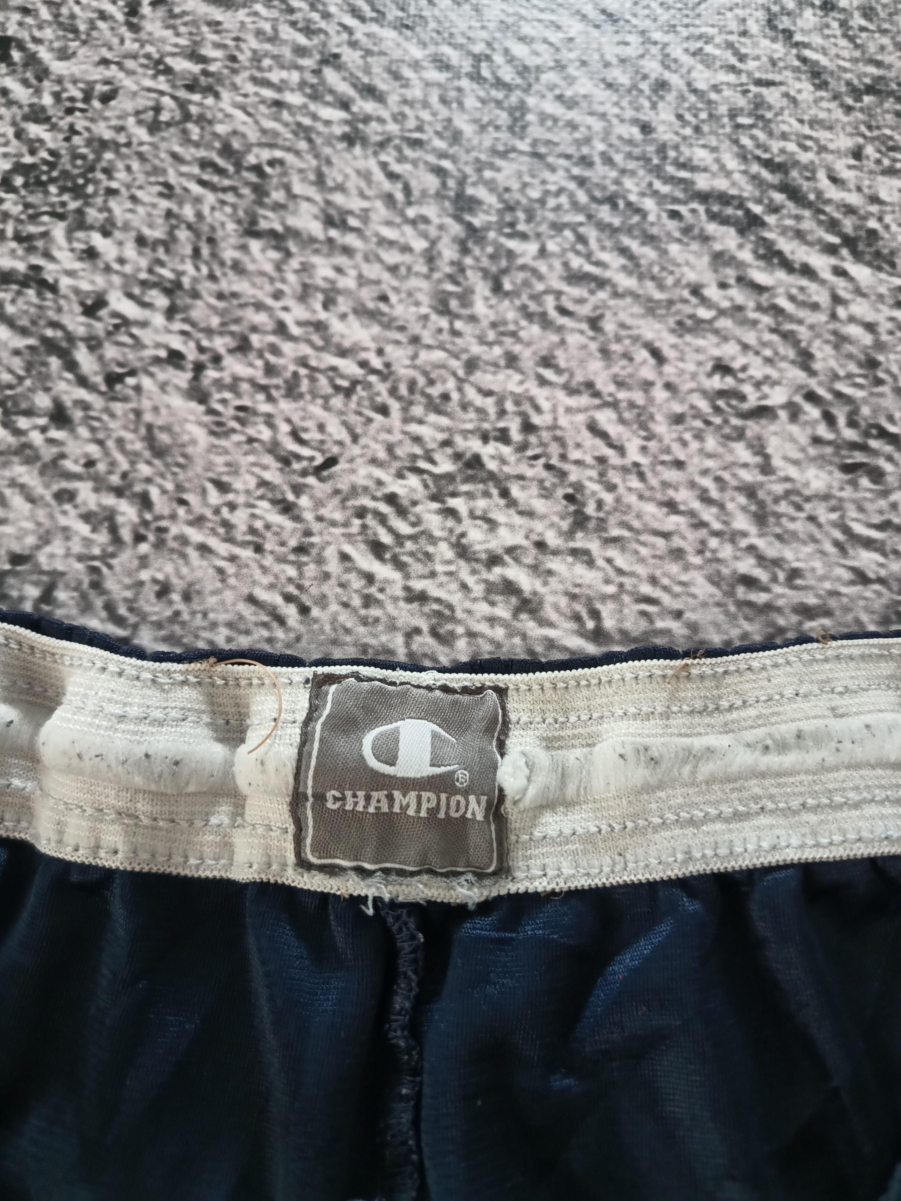 Champion × Vintage Vintage Y2K Champion shorts size L Size US 34 / EU 50 - 3 Thumbnail