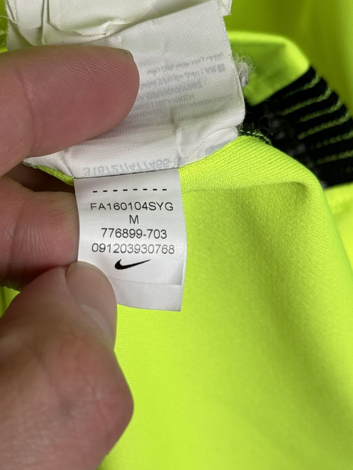 Nike Manchester City 16/17 Goalkeeper Football Long Sleeve Jersey Size US M / EU 48-50 / 2 - 12 Thumbnail