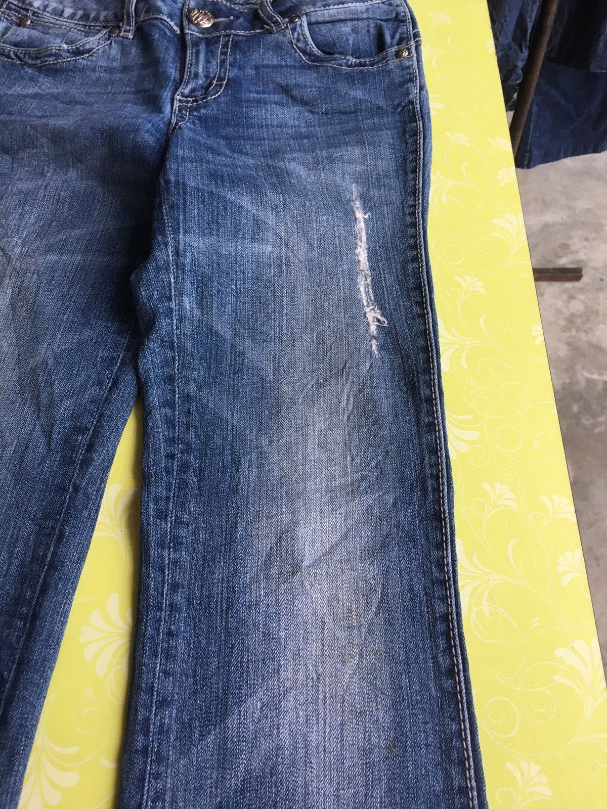 Wrangler Wrangler flare ultra low rise Size 30" / US 8 / IT 44 - 8 Thumbnail
