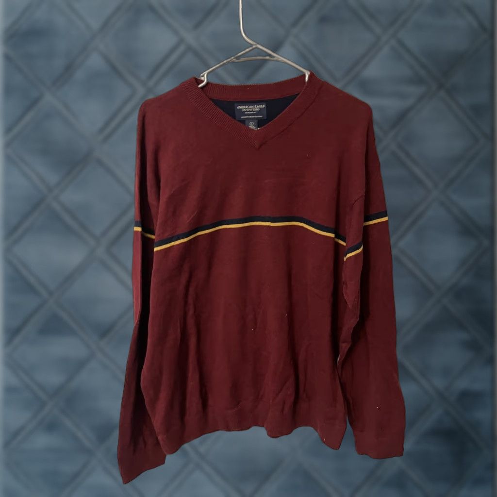 American Eagle Outfitters American Eagle Outfitters Sweater Long Sleeve V Neck Size L Burgundy Lambswool Size US L / EU 52-54 / 3 - 1 Thumbnail