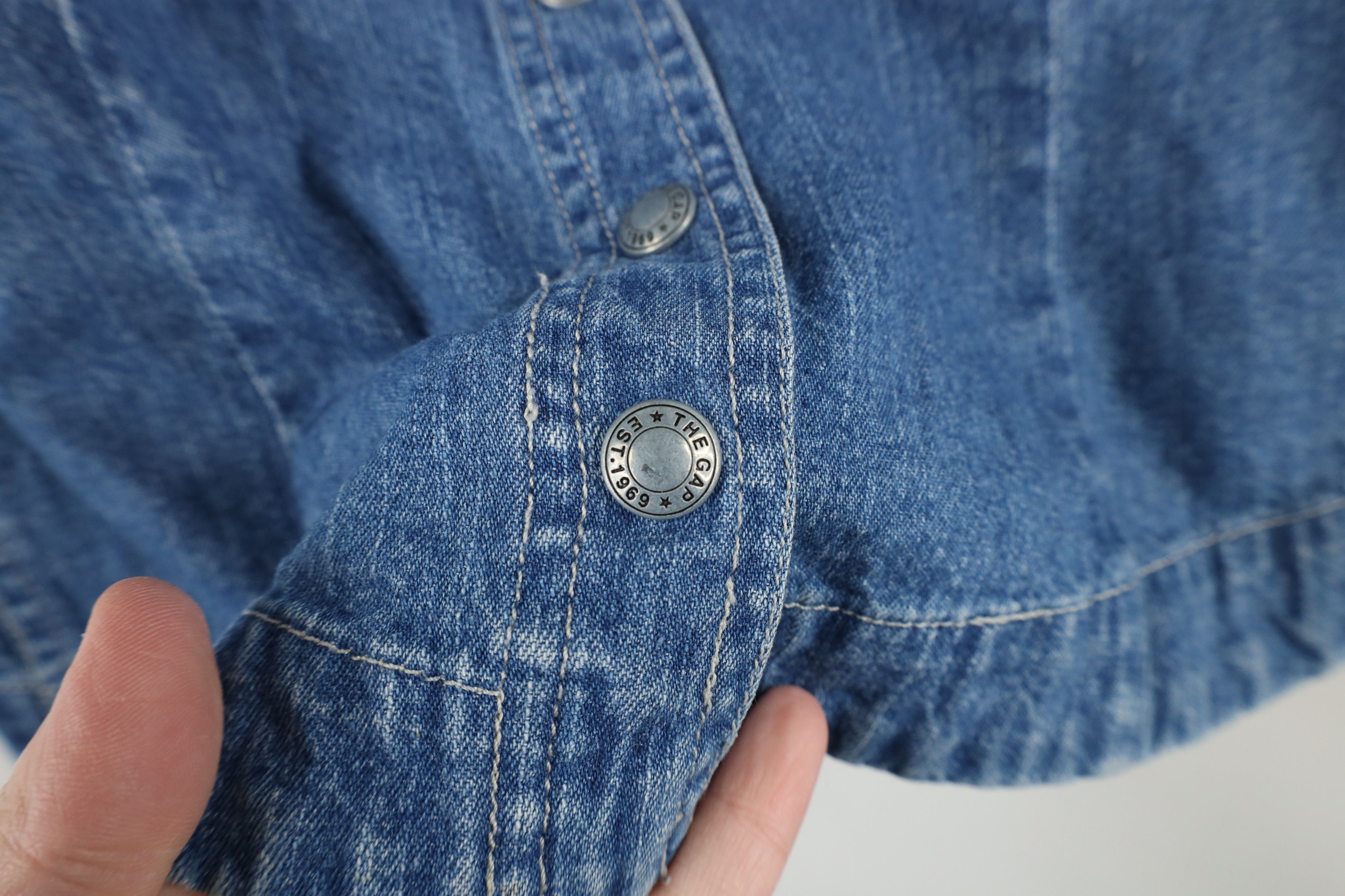 Gap × Vintage Vintage Y2K 90s Gap Cropped Denim Jean Button Shirt Blue Size L / US 10 / IT 46 - 4 Thumbnail