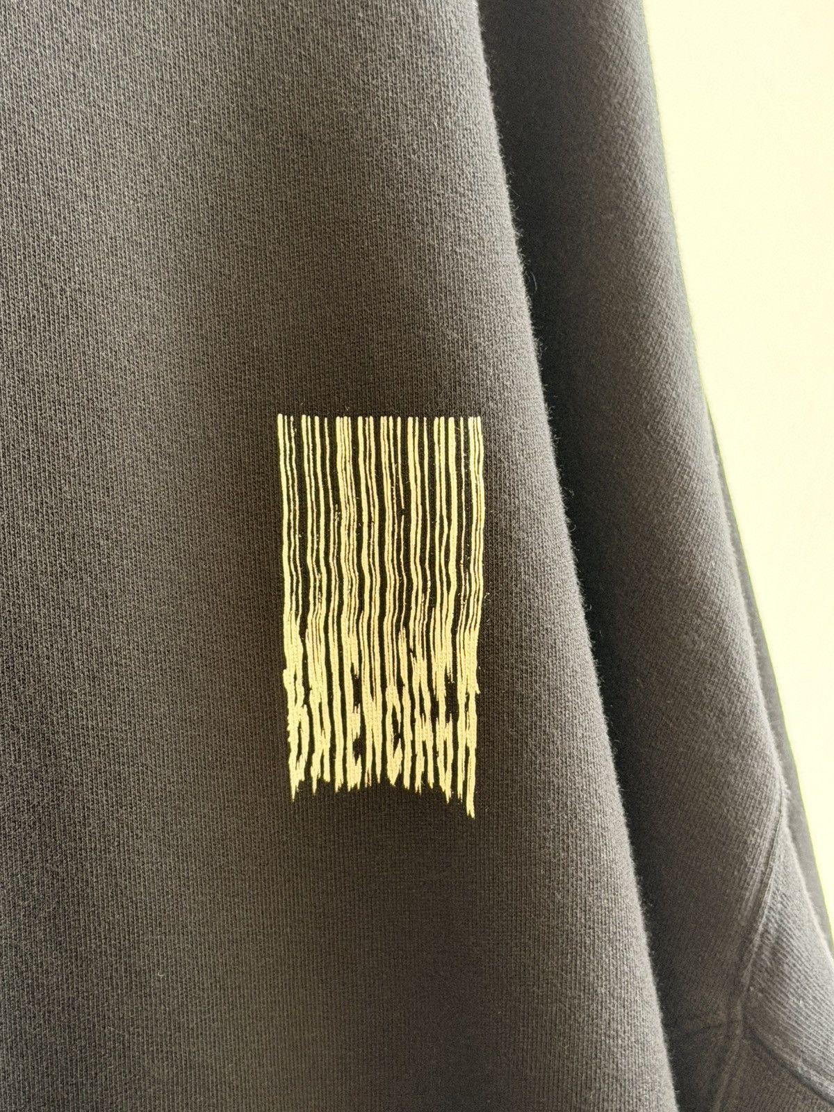 Balenciaga Balenciaga Oversized Logo Barcode Sweater Black Size XS Size US XS / EU 42 / 0 - 4 Thumbnail