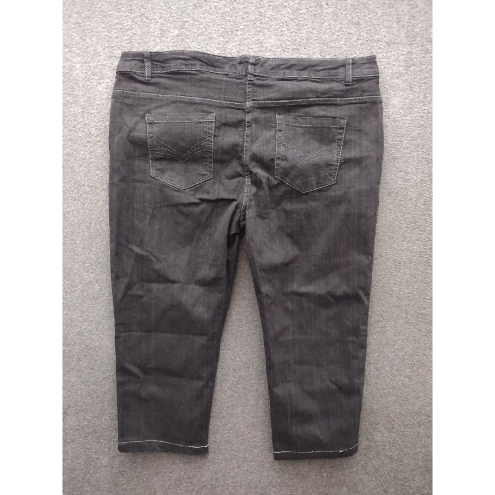 Vintage F&F Jeans Women's 20 Black Dark Wash Mid Rise Skinny Capri Jeans Size 42" / US 20 - 2 Thumbnail