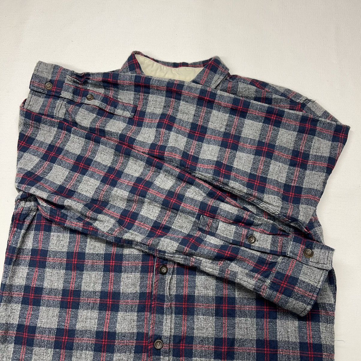 On The Byas On The Byas Flannel Shirt Grey Button Up Plaid Longer Length Size US M / EU 48-50 / 2 - 5 Thumbnail