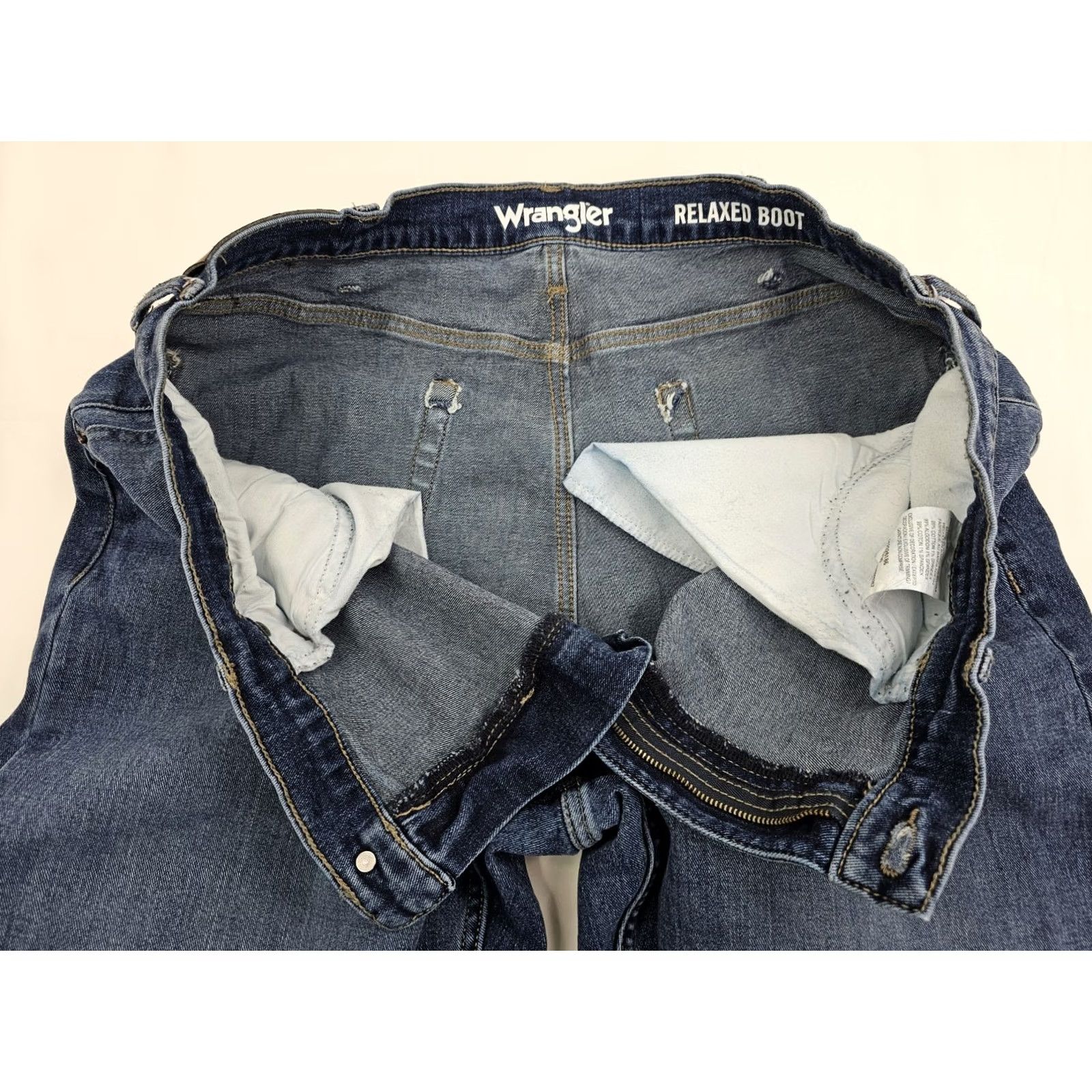 Wrangler VINTAGE Wrangler? Actually not vintage. Wrangler Relaxed Bootcut Jeans Men 38x30 Blue Denim Stretch 5-Pocket Boots Western USA Size US 38 / EU 54 - 6 Thumbnail