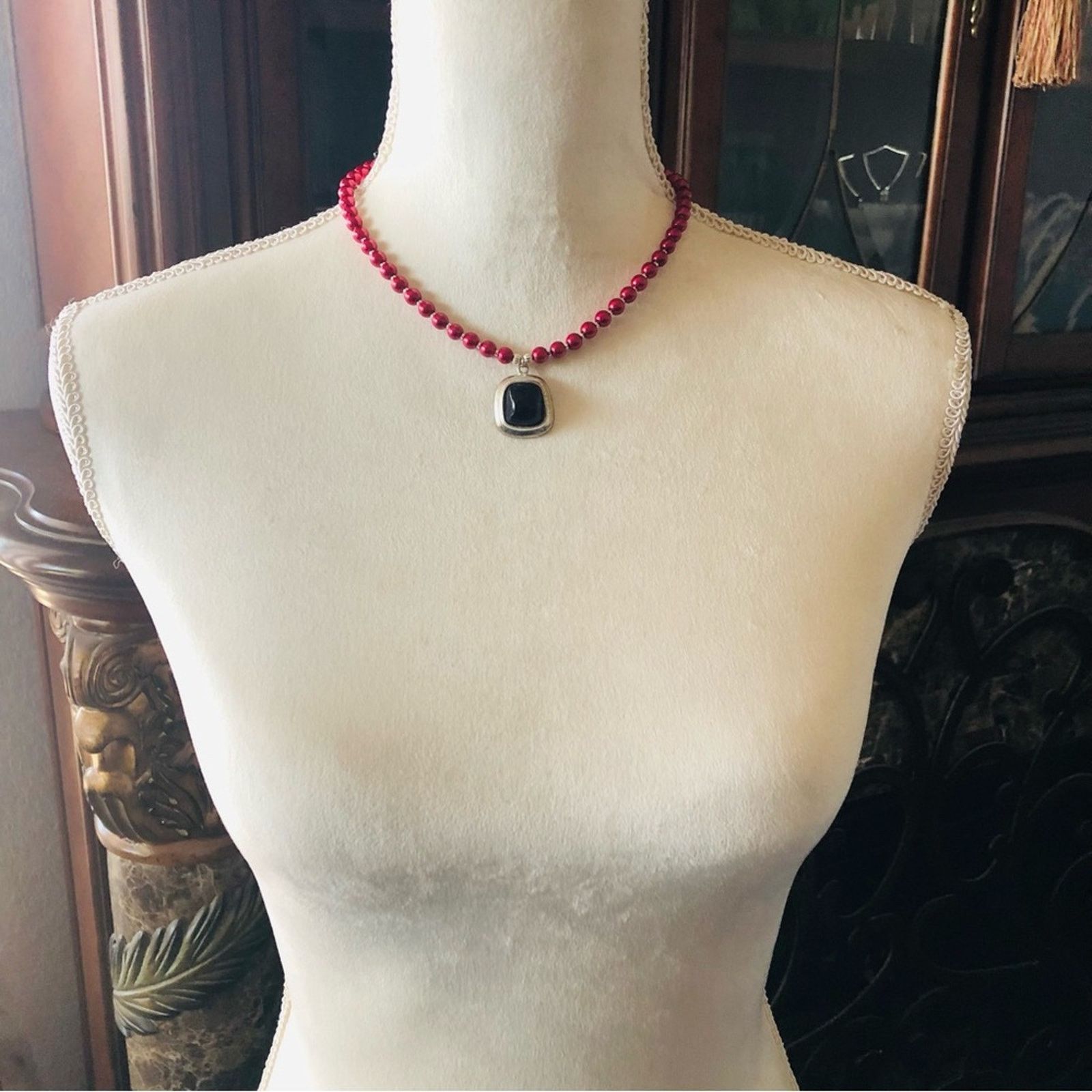 Handmade Handcrafted repurpose dark vampire blood dome Pearl necklac Size ONE SIZE - 5 Thumbnail