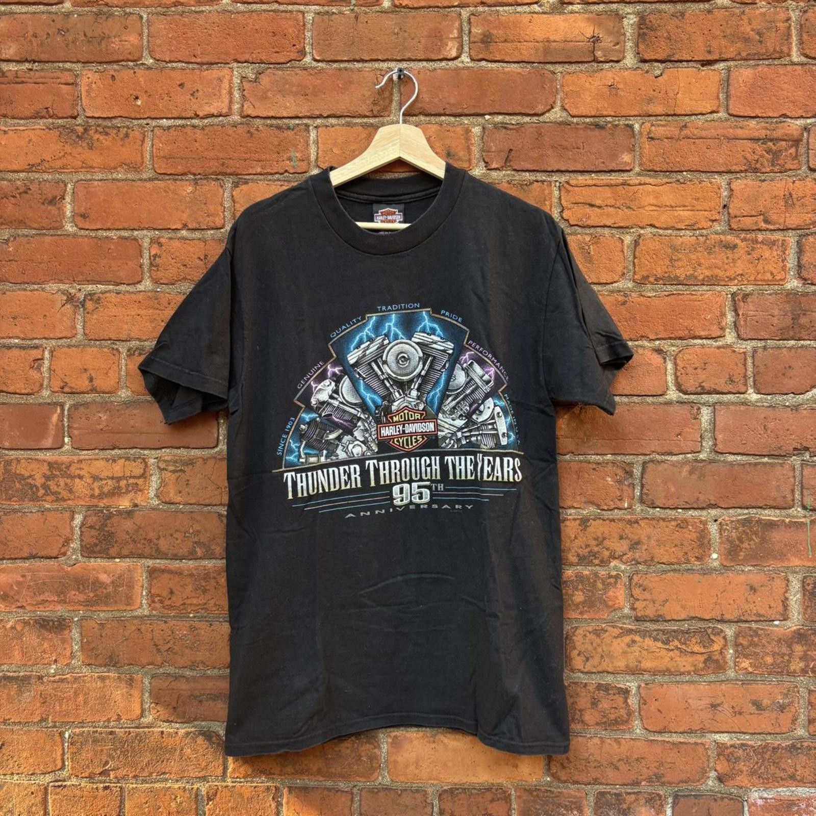 Harley Davidson vintage Harley Davidson thunder over the years 95th t shirt Size US M / EU 48-50 / 2 - 1 Thumbnail