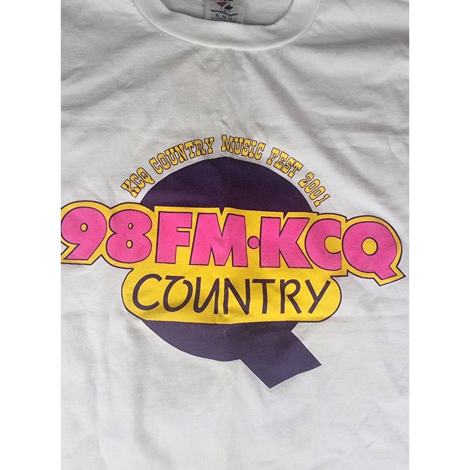 Gildan VINTAGE 98 FM KCQ COUNTRY MUSIC FEST Shirt Trace Adkins XL Men White T-Shirt Music Kenny 2000s Gildan Size US XL / EU 56 / 4 - 2 Thumbnail