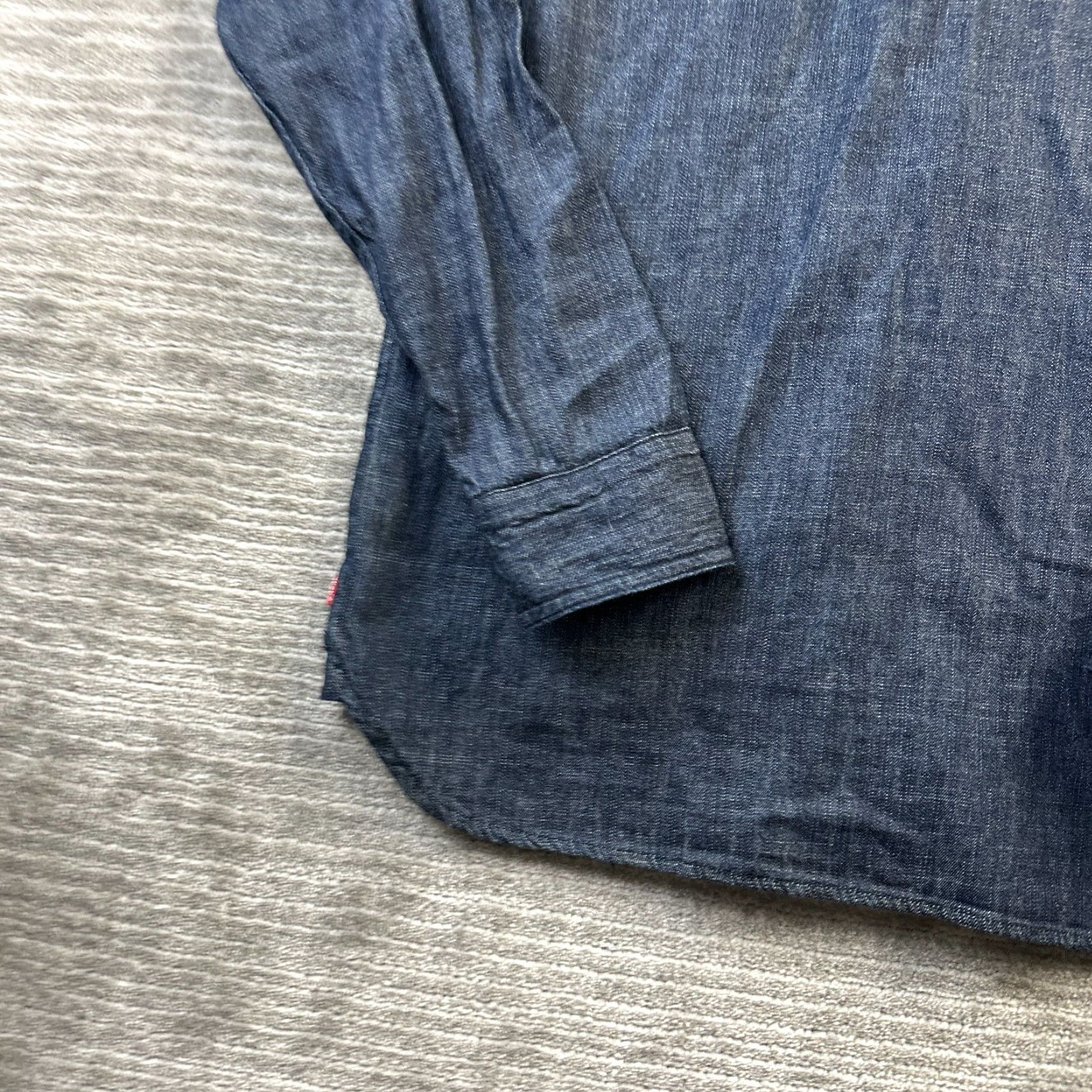 Levi's Levis Jean Shirt Mens Medium Blue Denim Dark Indigo Pocket Long Sleeve Button-Up Collared Casual Workwear Regular Fit Classic Colorful Preppy Size US M / EU 48-50 / 2 - 5 Thumbnail