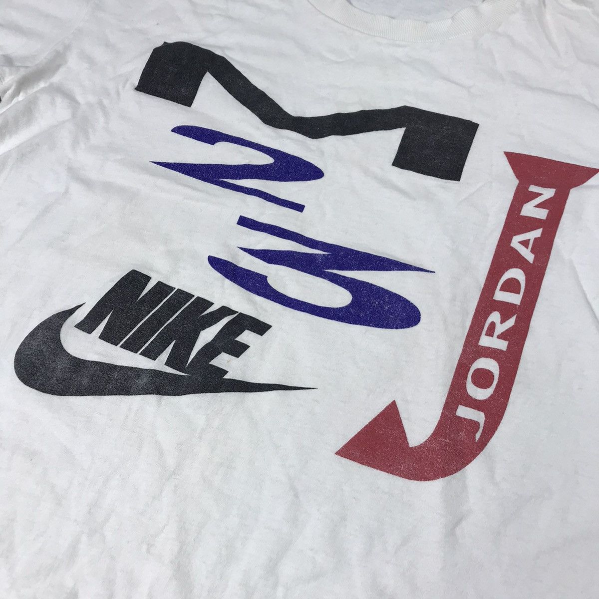 Vintage Vintage 90s Nike Jordan Graphic Tee Streetwear Y2K Boxy M Size US M / EU 48-50 / 2 - 4 Thumbnail