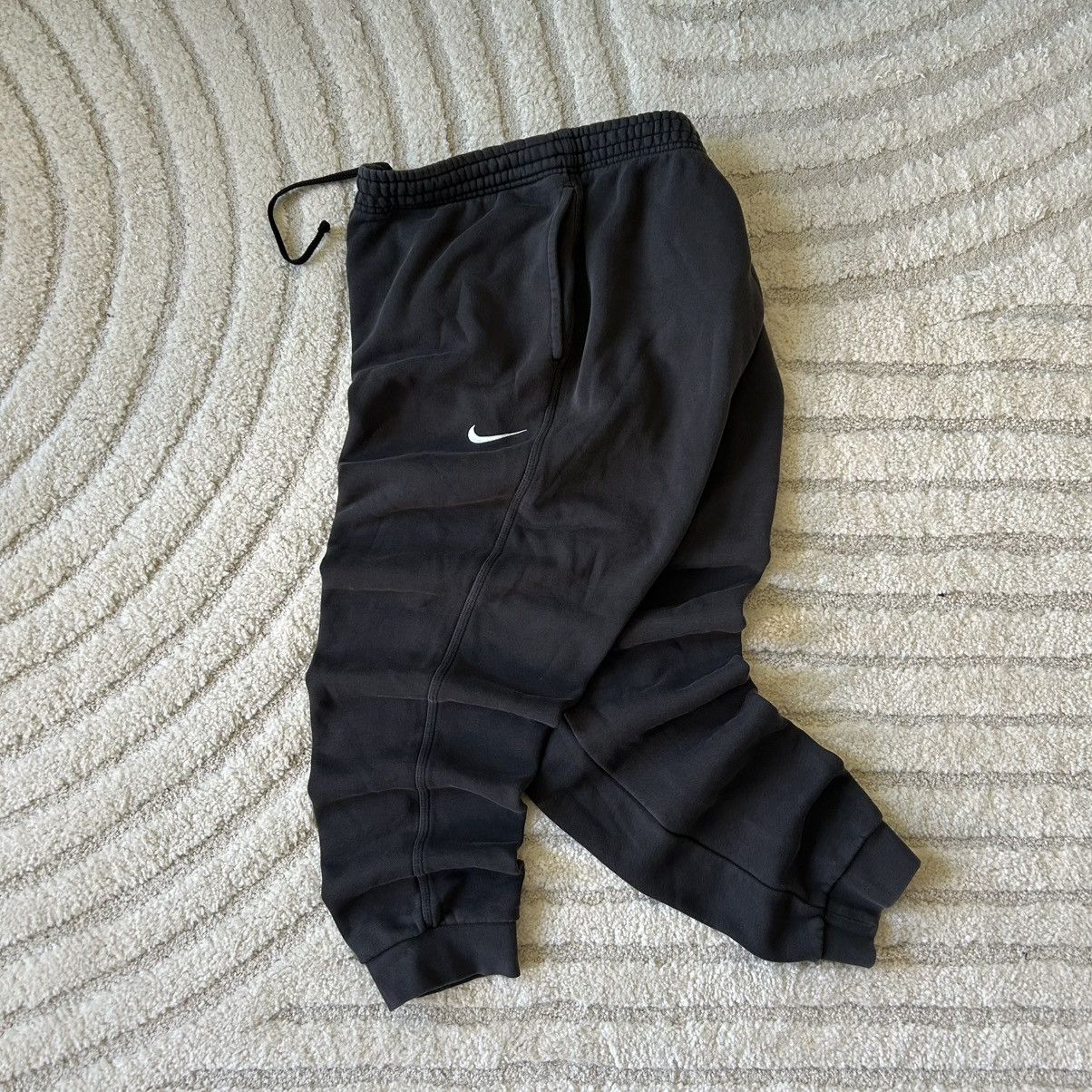 Nike Vintage Black Nike Sweatpants Size US 34 / EU 50 - 1 Thumbnail