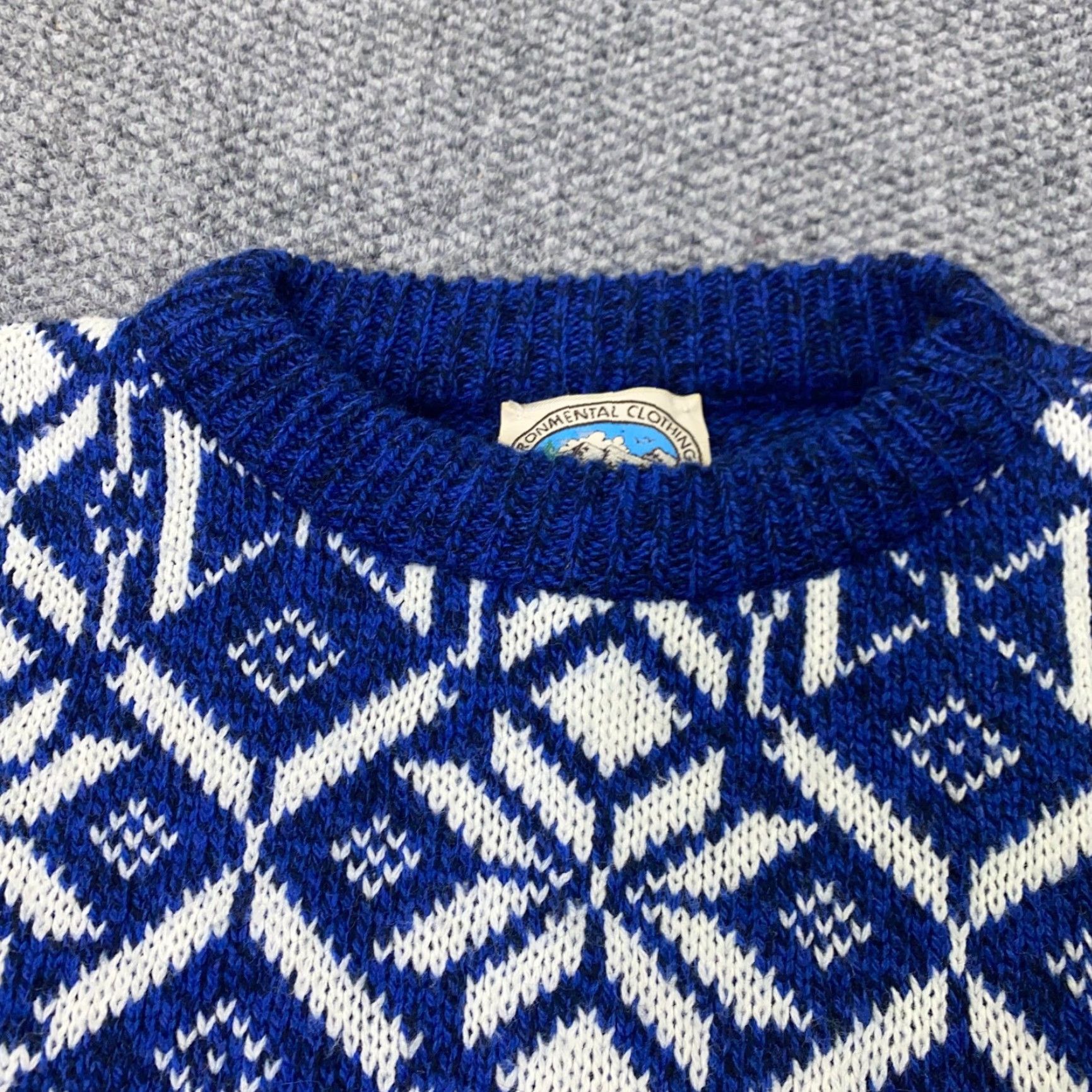 Vintage VINTAGE Environmental Clothing Co. Sweater Unisex Adults Large Blue Geometric Snowflake Holiday Knit Wool Nylon Crew Neck Pullover Size US L / EU 52-54 / 3 - 4 Thumbnail
