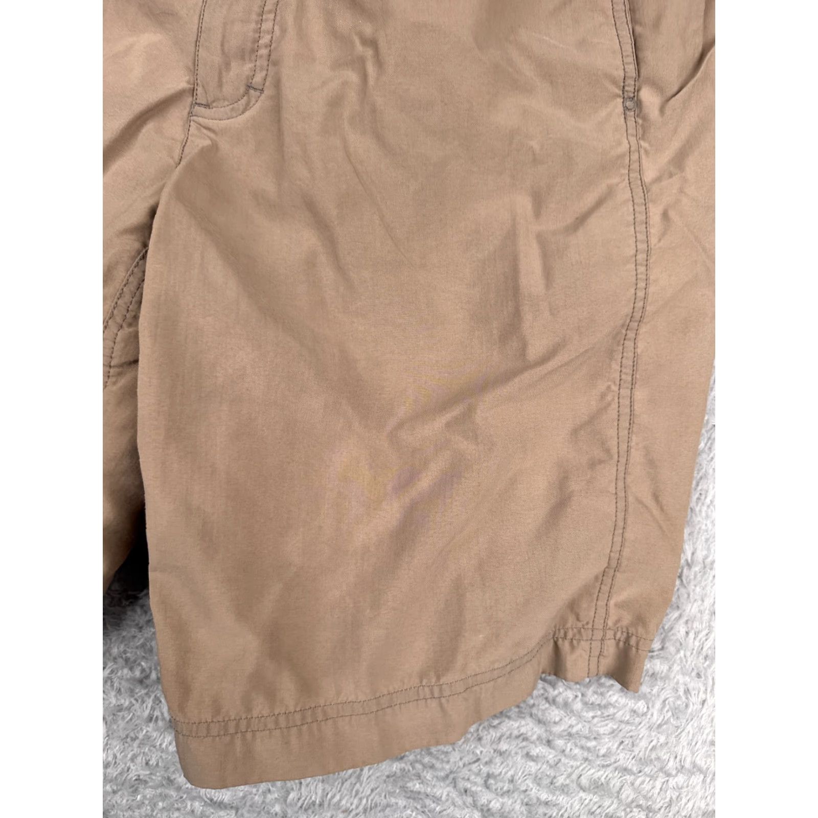 Patagonia VINTAGE Patagonia Shorts Men 38 Beige Nylon Belted Cargo Pocket 10in Inseam Outdoor Beach Army 90s Size US 38 / EU 54 - 4 Thumbnail