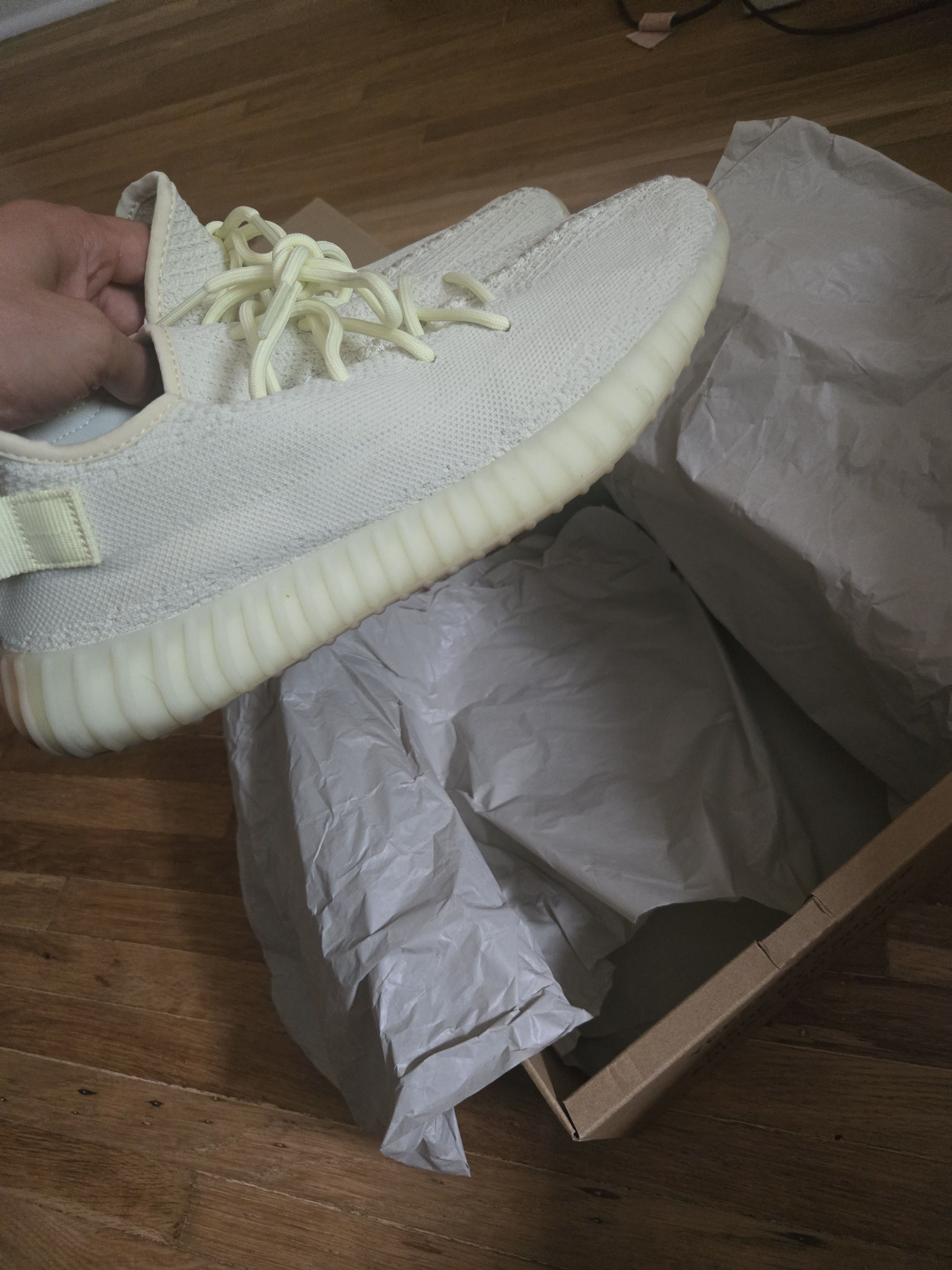 Yeezy Yeezy boost 350 v2 Butter Size US 11 / EU 44 - 4 Thumbnail