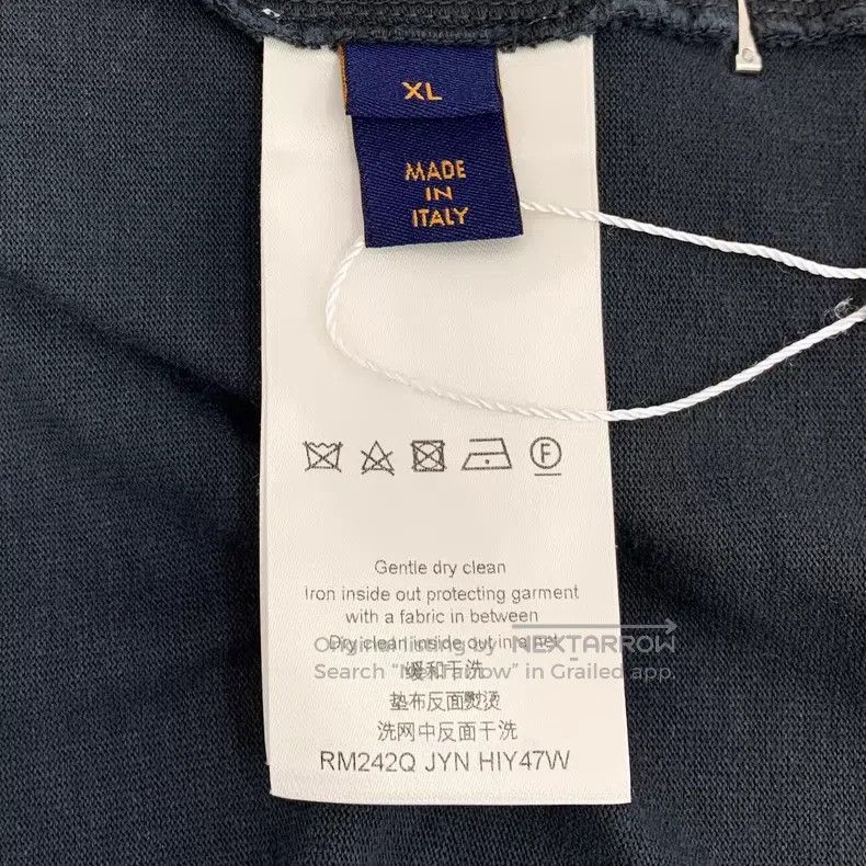 Louis Vuitton Louis Vuitton 24 Black Instructions Cotton Crew Neck Short Size US XL / EU 56 / 4 - 6 Thumbnail