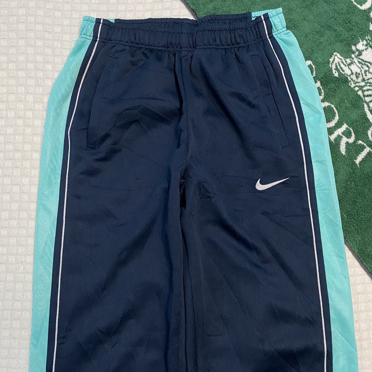 Carhartt Wip × Nike 💥 VINTAGE NIKE 90S BAGGY WIDE LEG SWOOSH TRACK PANTS Y2K Size US 36 / EU 52 - 4 Thumbnail