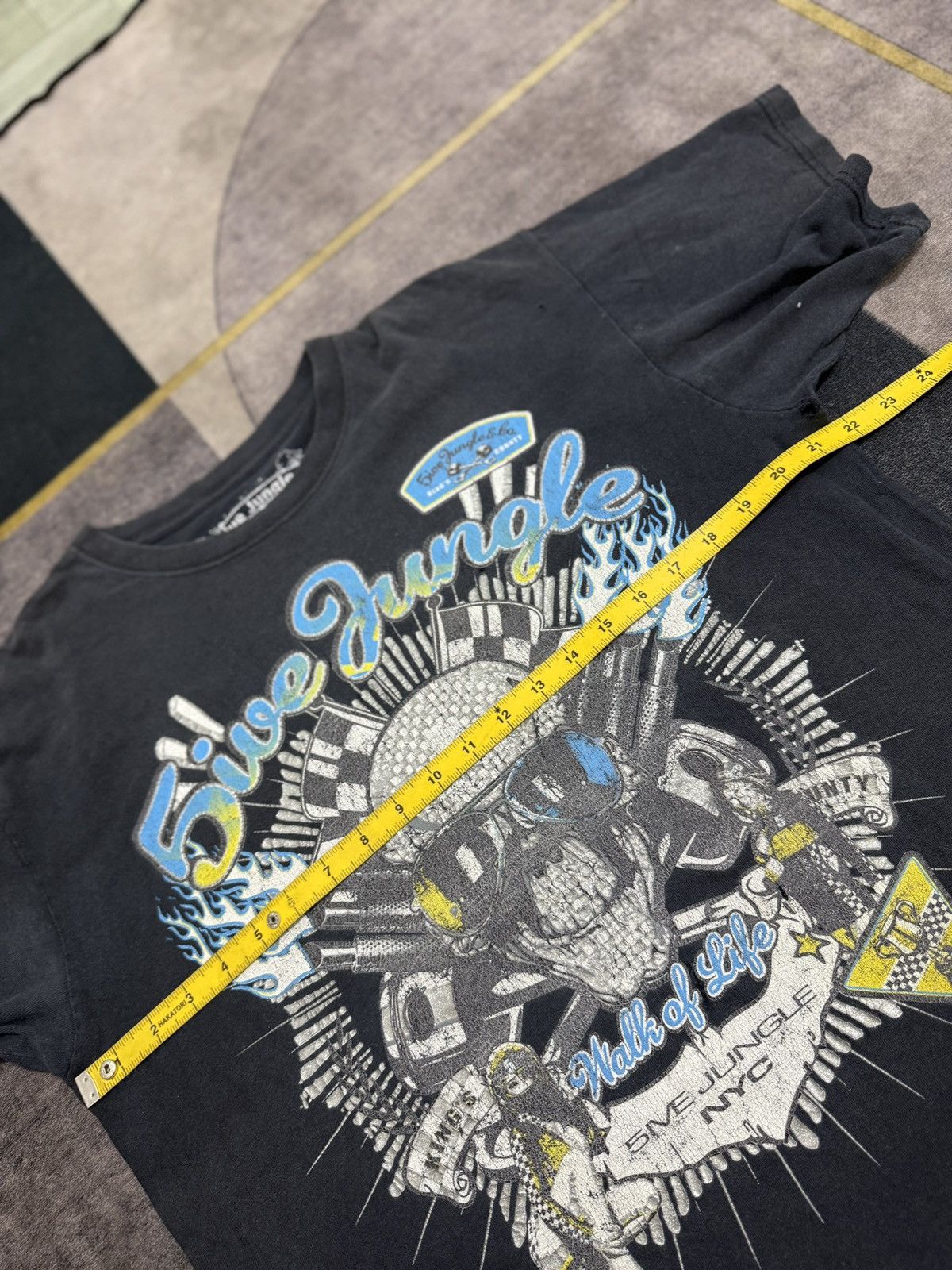 Vintage 5IVE JUNGGEL SKULL ART TSHIRT Size US XL / EU 56 / 4 - 11 Thumbnail