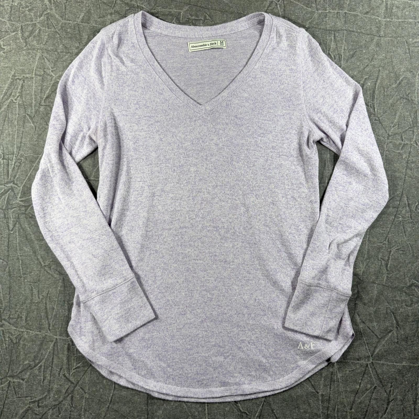 Abercrombie & Fitch Abercrombie Shirt Women's M Purple Long Sleeve V-Neck Size M / US 6-8 / IT 42-44 - 2 Thumbnail