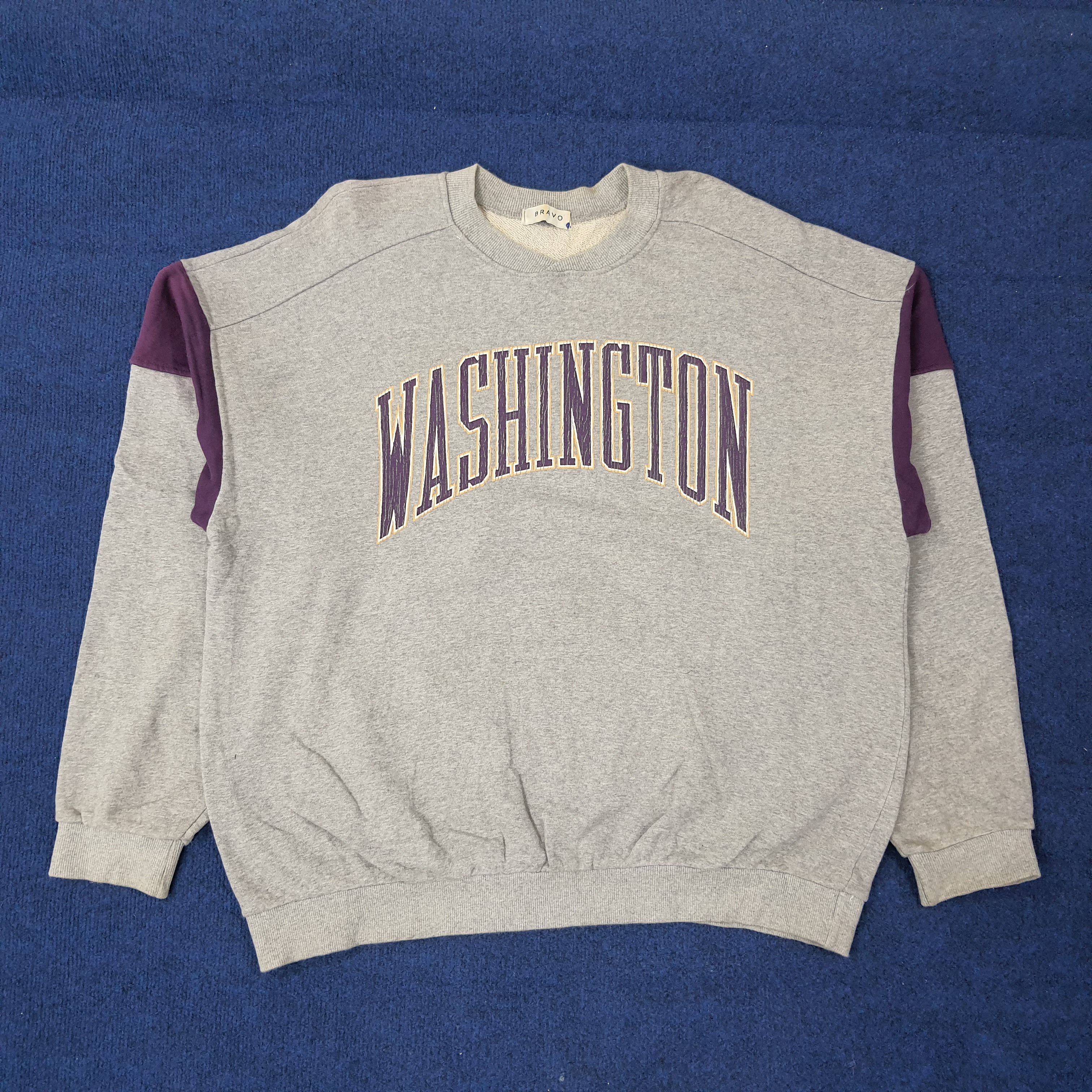 Vintage Vintage Washington Huskies Football Team Sweatshirt C262N4 Size US XL / EU 56 / 4 - 4 Thumbnail