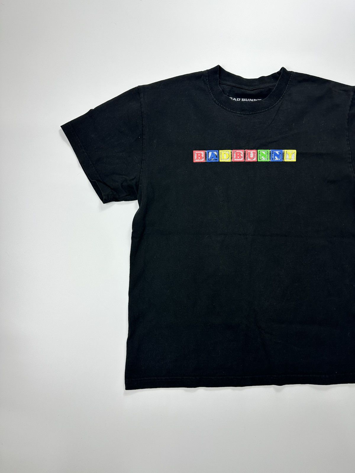Band Tees Bad Bunny YHQLMDLG T-shirt Blocks Logo Men's Black Size US M / EU 48-50 / 2 - 3 Thumbnail