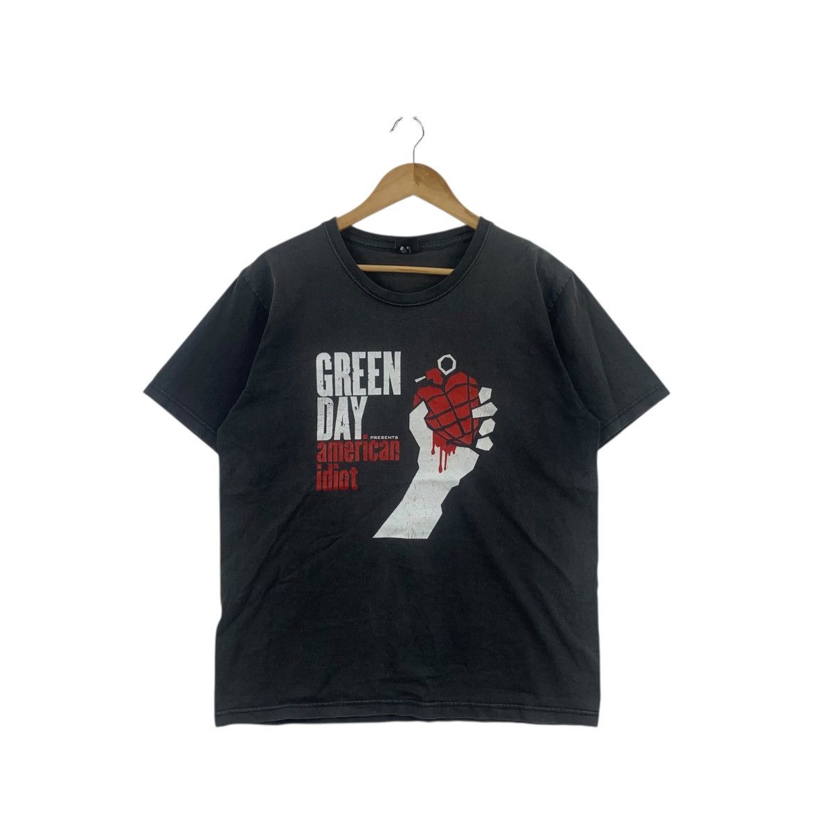 Band Tees Vintage GREEN DAY American Idiot Album Distress Tee Shirt Size US M / EU 48-50 / 2 - 1 Thumbnail