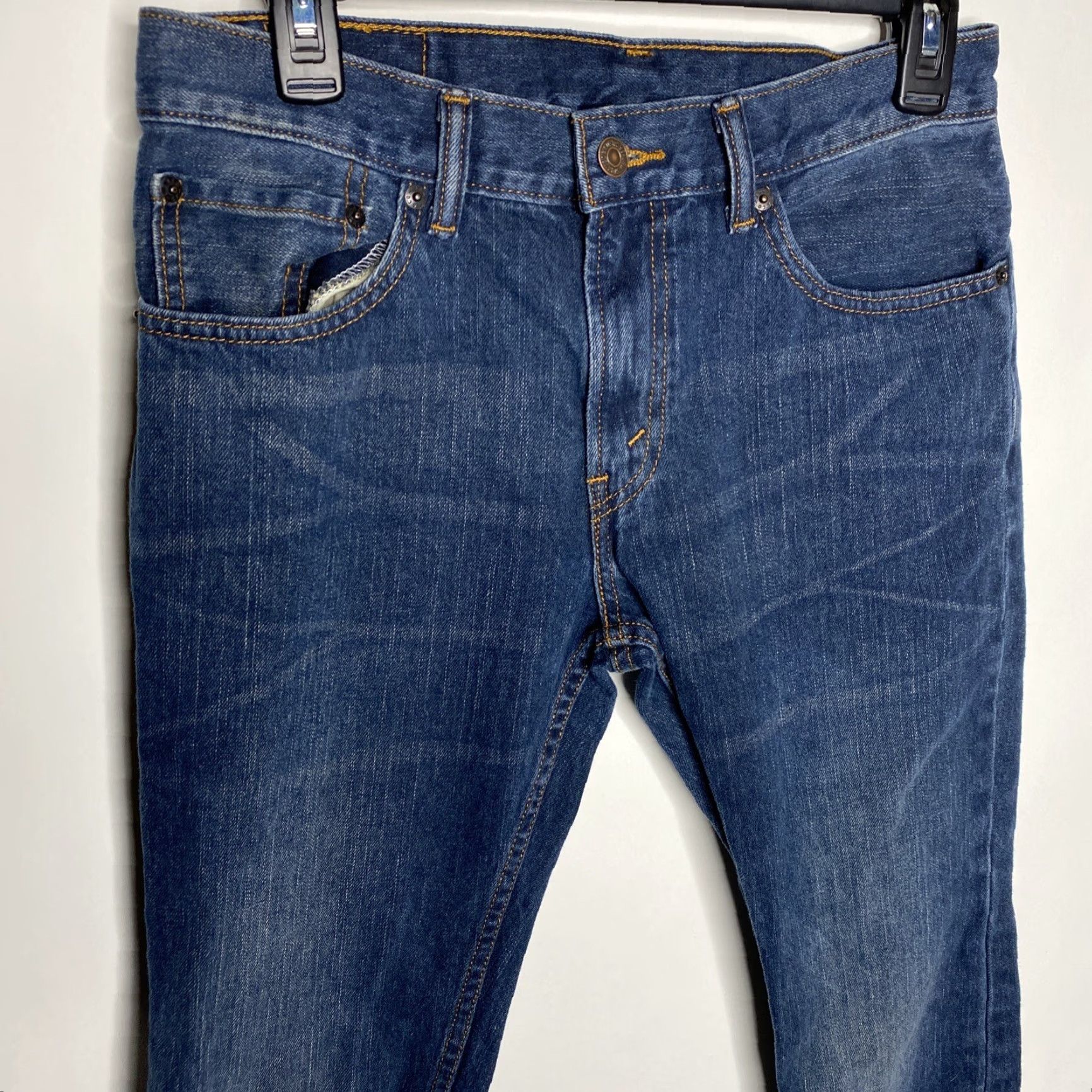 Levi's Levi’s 511 Men’s Slim Fit Jeans 30x30 Medium Blue Denim 5-Pocket Zip Button Logo Slim Mens Jeans Size US 30 / EU 46 - 2 Thumbnail
