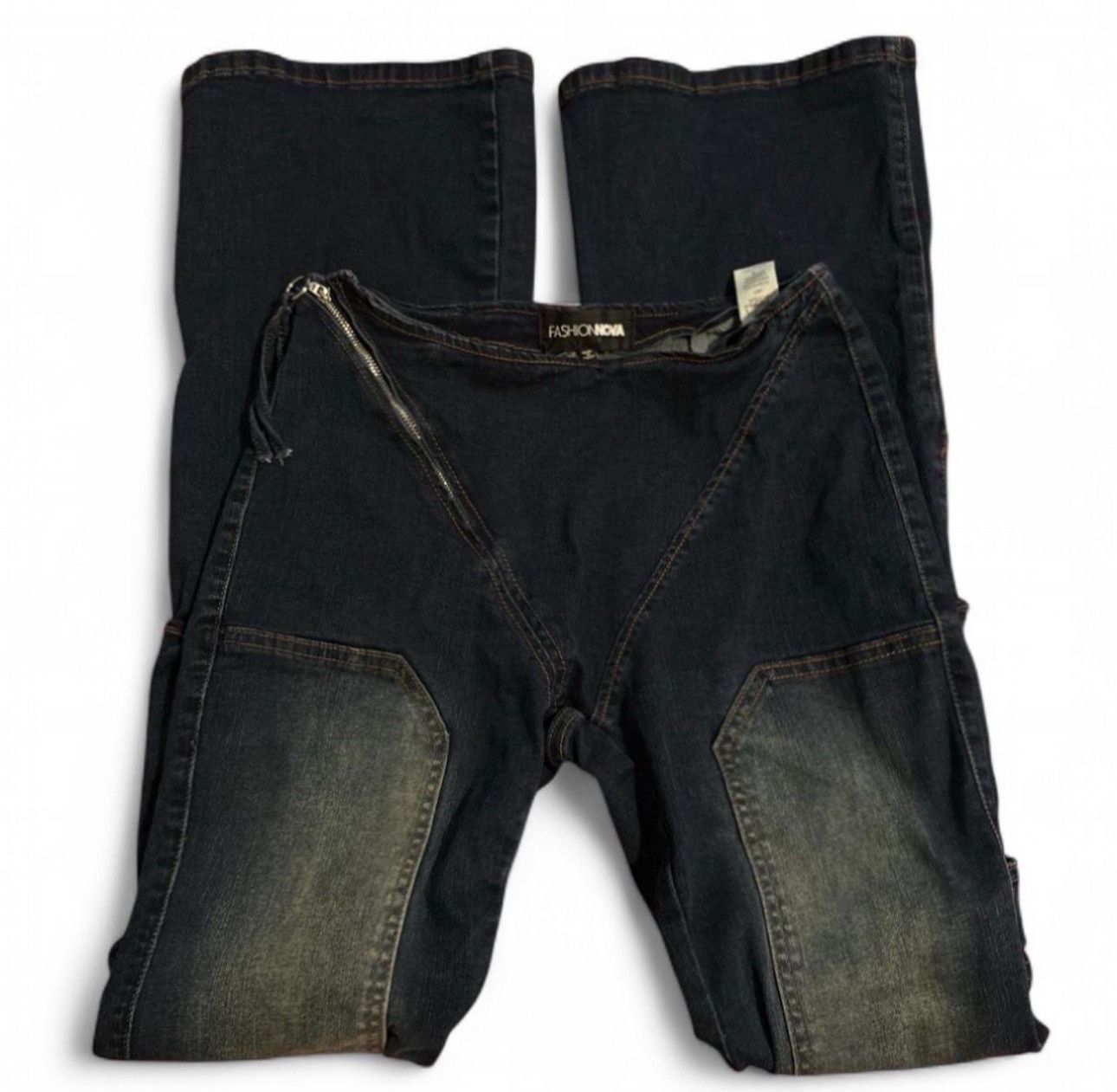 Fashion Nova Vintage-Inspired Y2K Low Rise Flare Cargo Jeans Size 27" / US 4 / IT 40 - 5 Thumbnail