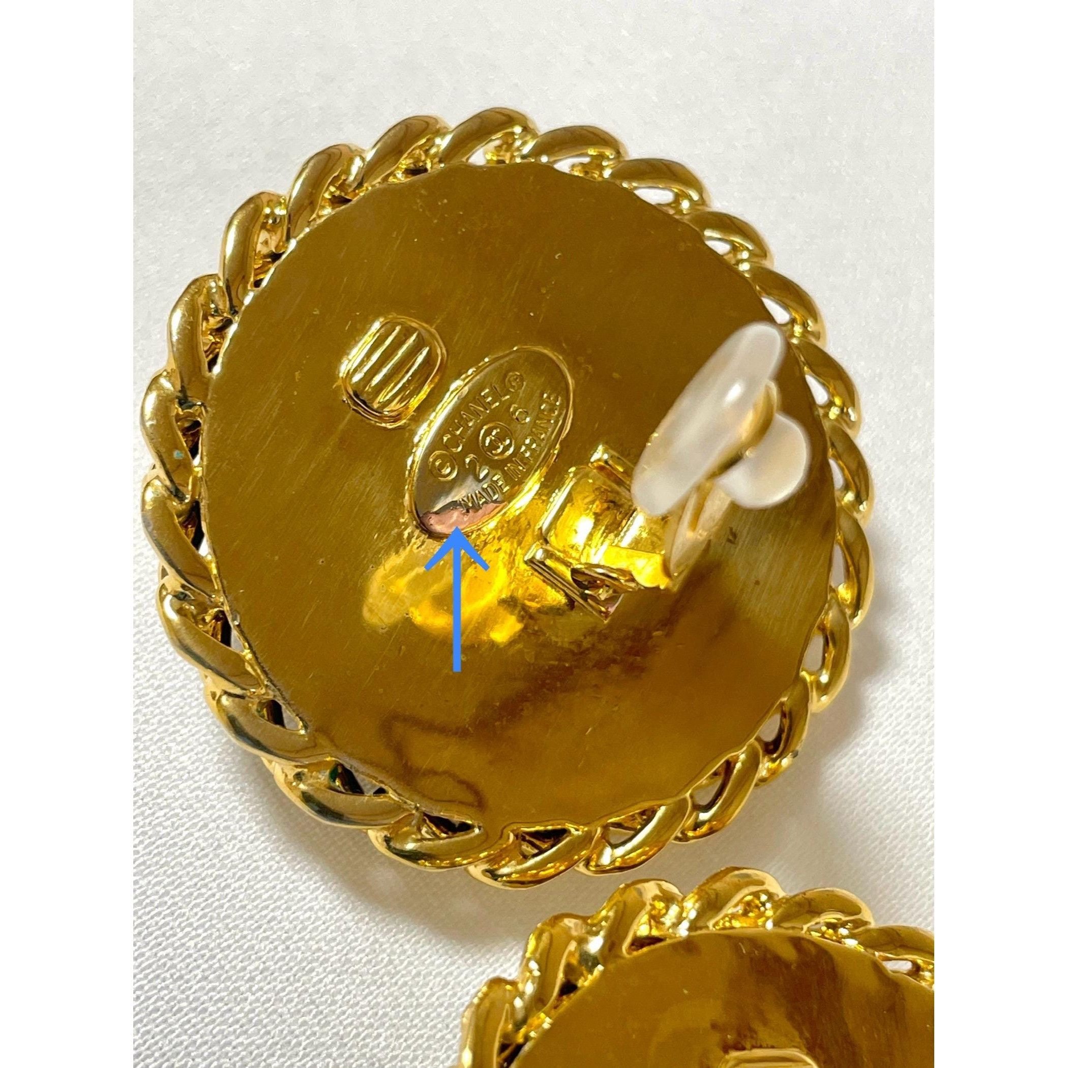 Chanel Vintage CHANEL large earrings with chain frames and pearls Size ONE SIZE - 6 Thumbnail