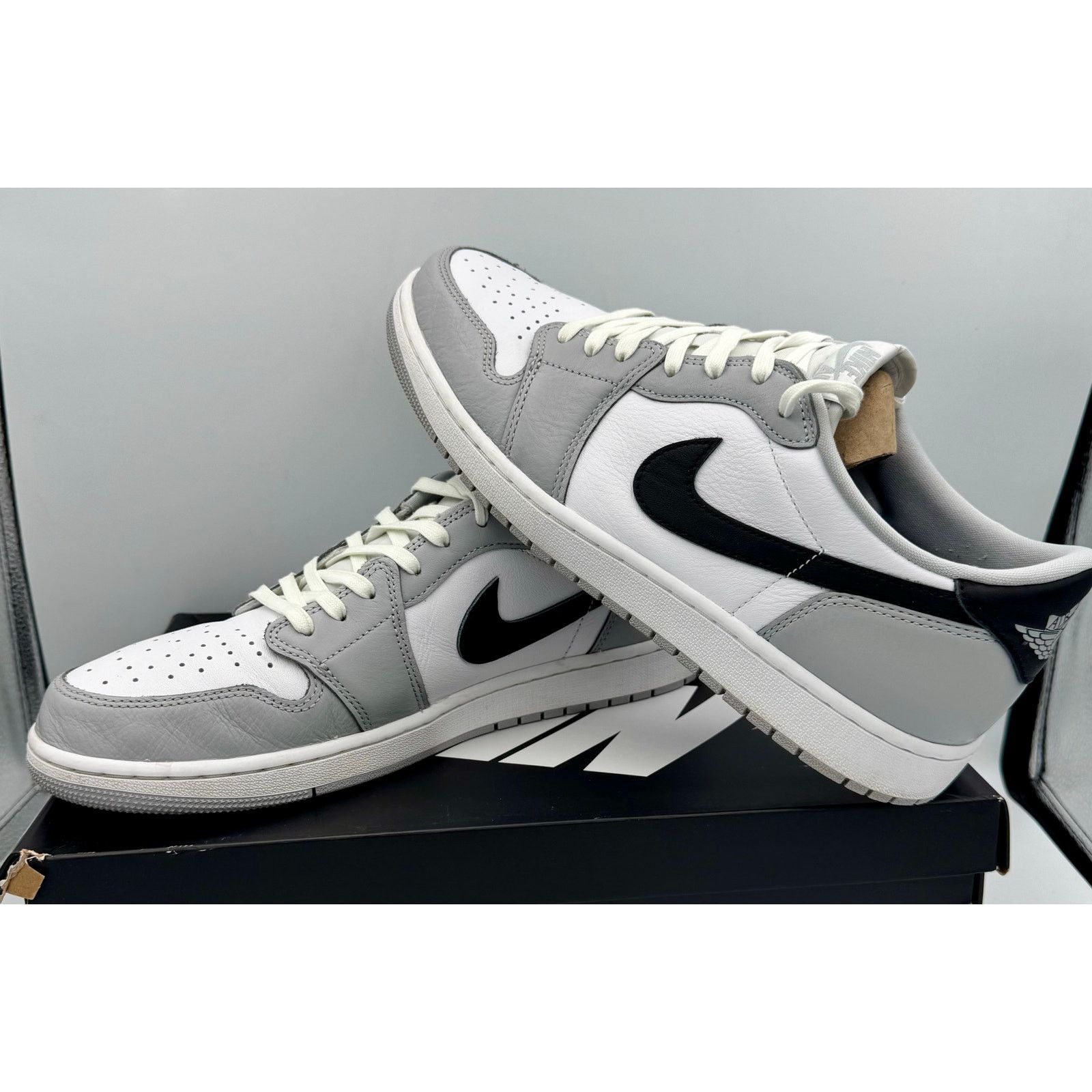 Nike Jordan 1 Retro Low OG Barons Sz13 CZ7090-110 Size US 13 / EU 46 - 2 Thumbnail