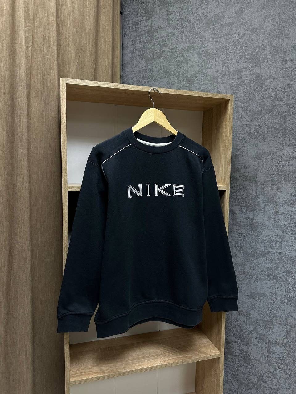 Nike × Nike ACG × Vintage Vintage Nike Black Center Logo Sweatshirt Size US S / EU 44-46 / 1 - 1 Thumbnail