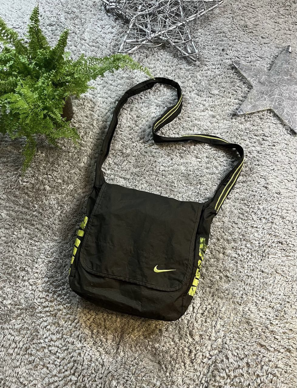 Nike × Vintage Vintage Nike 90s Bag Big Logo Y2K Bag Swoosh Rare Size ONE SIZE - 1 Thumbnail