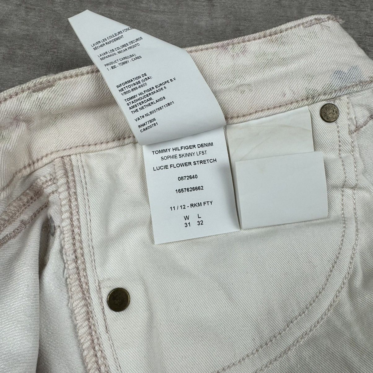 Tommy Hilfiger Tommy Hilfiger Flower Jeans Size 31" - 10 Thumbnail