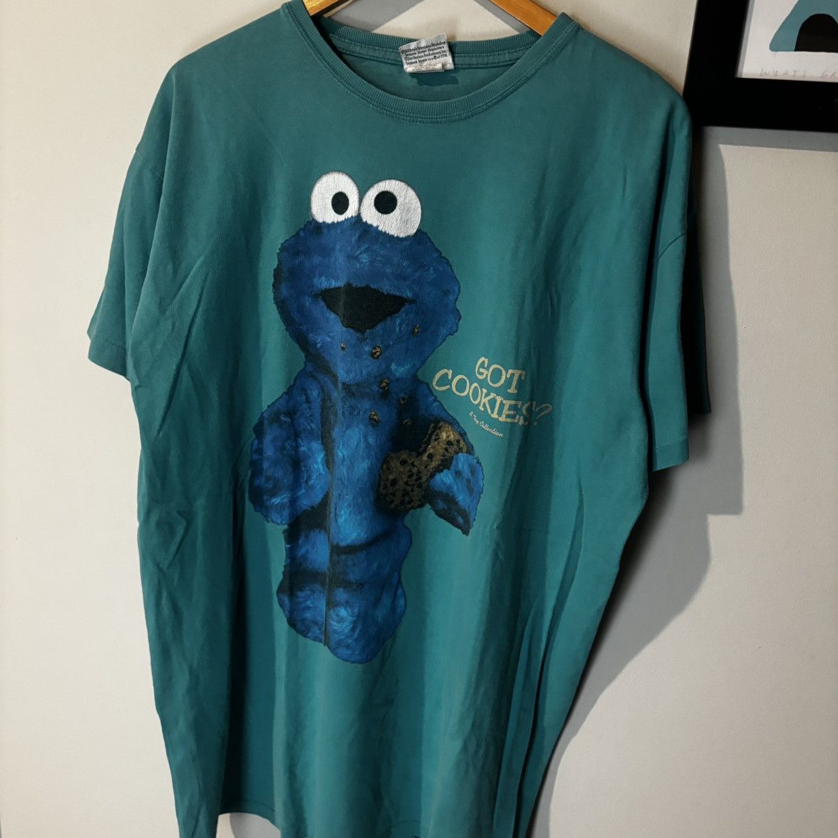 Vintage Vintage 1990s Cookie Monster Got Cookies T Shirt Size US XL / EU 56 / 4 - 2 Thumbnail