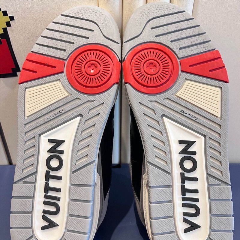 Louis Vuitton Louis Vuitton Grey and Black Trainer Sneakers -2508 Size US 8 / EU 41 - 9 Thumbnail