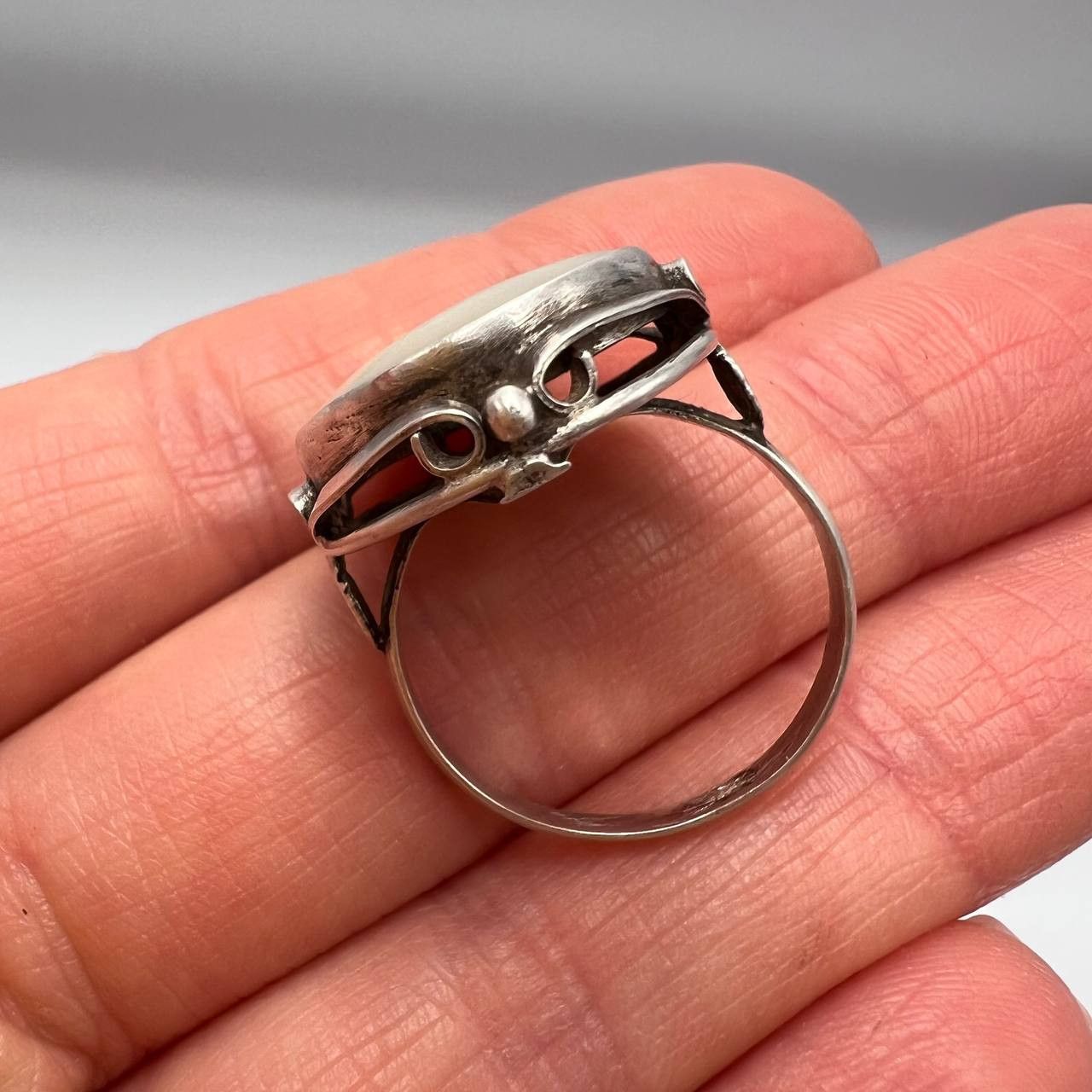Vintage Vintage Sterling Silver 925 Ring Mother of Pearl Size 8.5 Size ONE SIZE - 9 Thumbnail