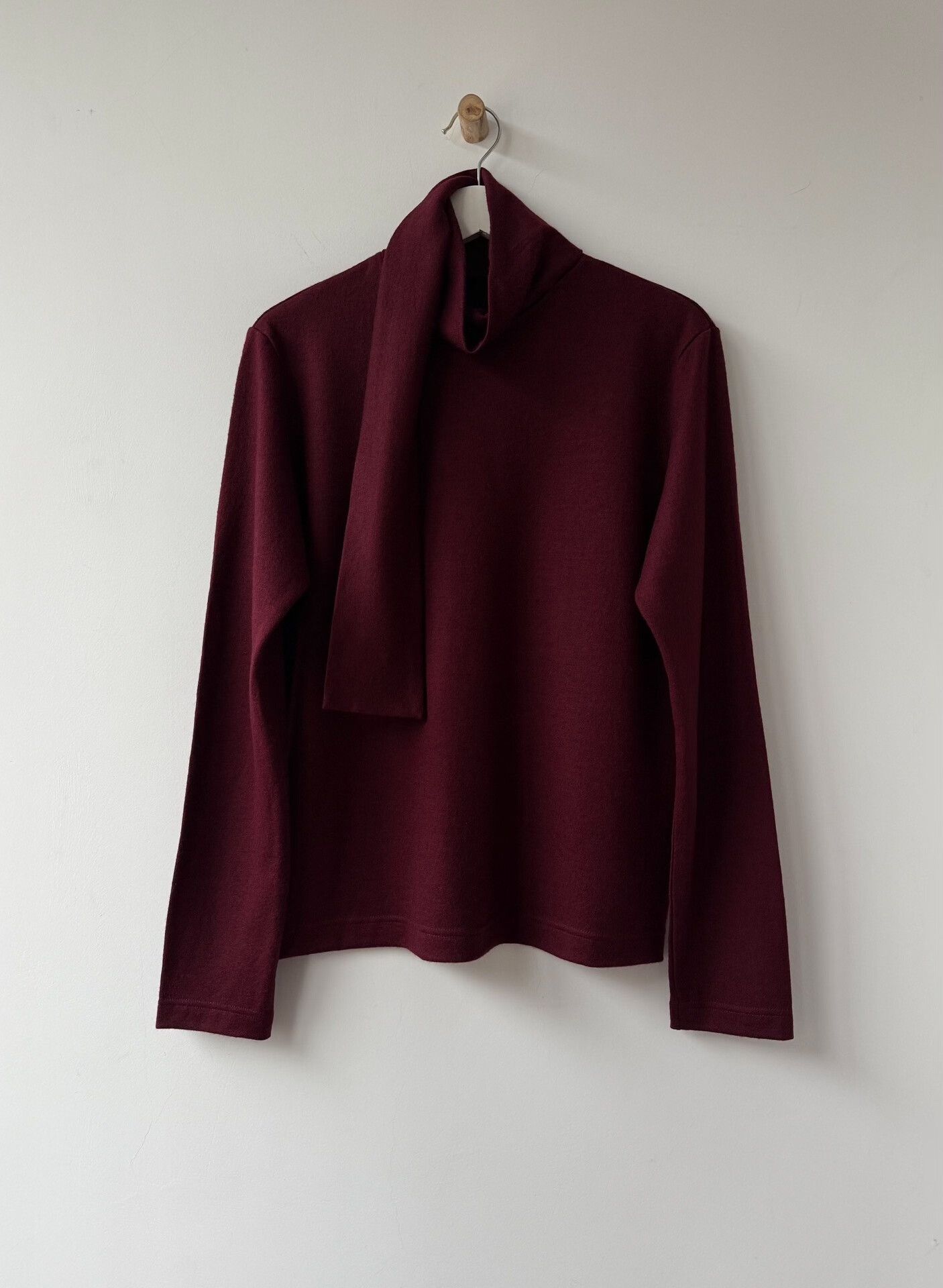 Yohji Yamamoto Yohji Yamamoto Wool Top with Scarf Detail Size M / US 6-8 / IT 42-44 - 1 Thumbnail