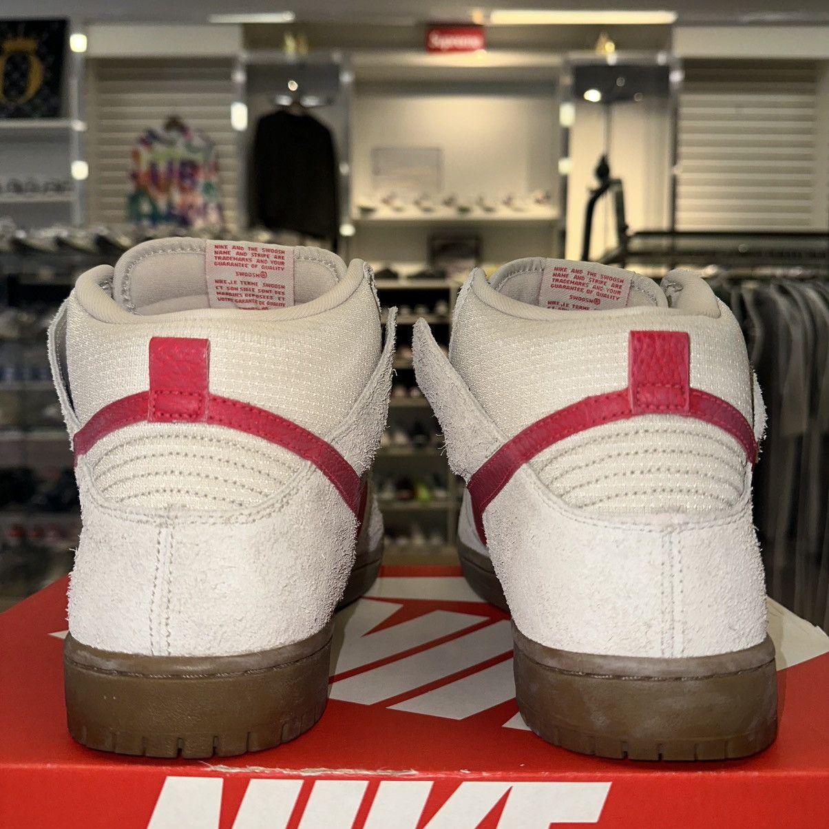 Nike Size 10.5 - Nike Dunk Pro SB High Birch Hyper Red Size US 10.5 / EU 43-44 - 4 Thumbnail