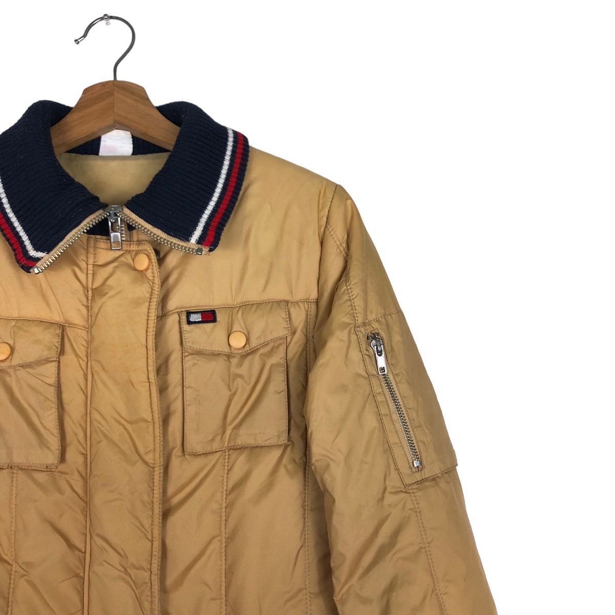 Japanese Brand 🔥Vtg Cropped Bomber Jacket Tommy Hilfiger Girl Size US M / EU 48-50 / 2 - 6 Thumbnail