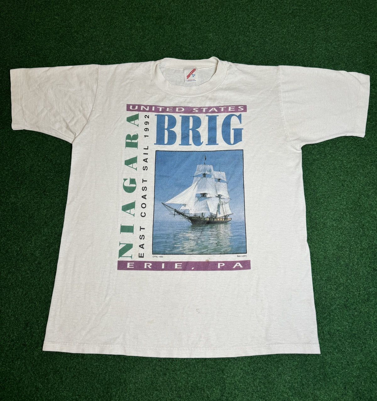 Jerzees × Vintage Vintage 90s US Brig Niagara 1992 Erie Pa Sailing T Shirt Size US M / EU 48-50 / 2 - 1 Thumbnail
