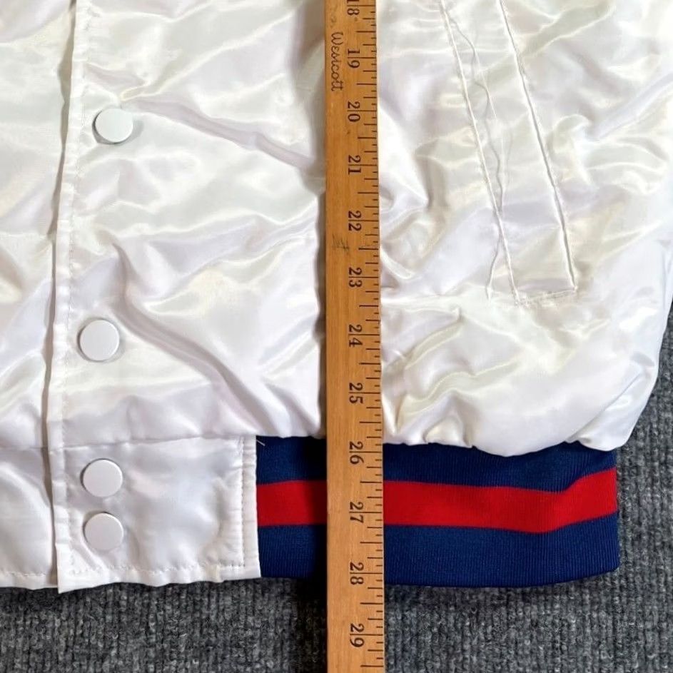 Starter VINTAGE Starter Milwaukee Admirals Jacket Mens M White Satin Bomber AHL Size US M / EU 48-50 / 2 - 7 Thumbnail