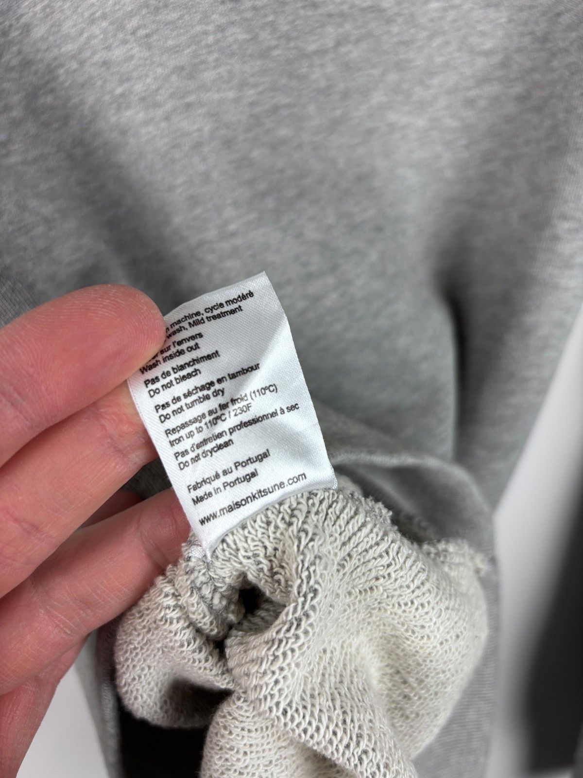 Maison Kitsune Mens Maison Kitsune Grey Fox Patch Sweatshirt Gray Size S Size US S / EU 44-46 / 1 - 9 Thumbnail