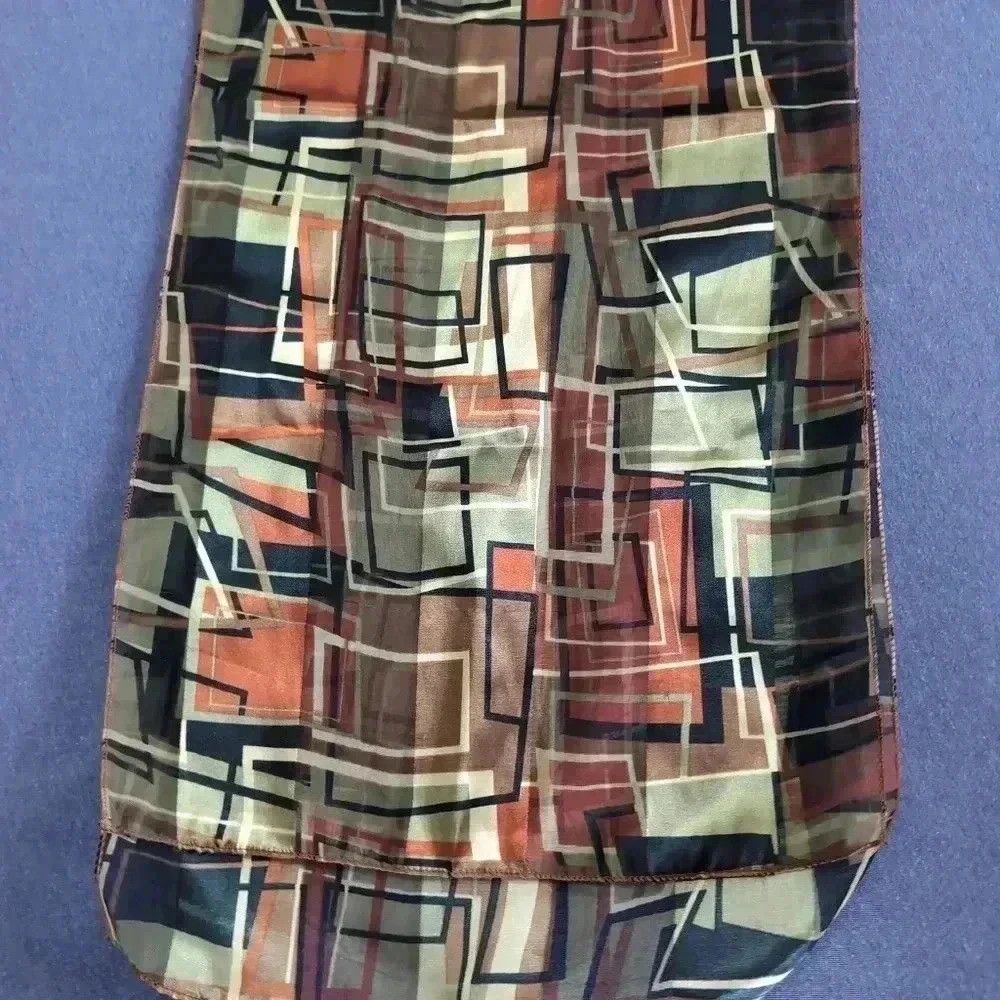 Vintage Red and Tan Geometric Pattern Squares and Rectangles 13 x 6 Size ONE SIZE - 2 Thumbnail