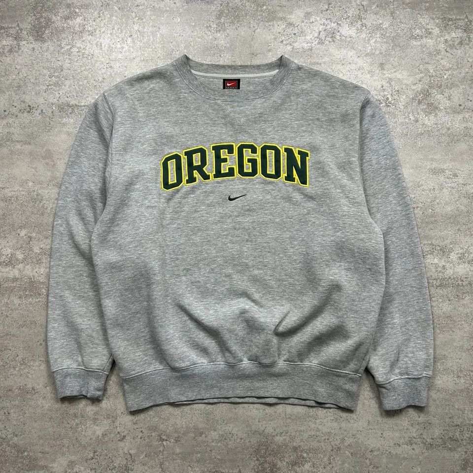 NCAA × Nike × Vintage UNIVERSITY OF OREGON DUCKS NIKE SWOOSH SWEATSHIRT SIZE L Size US L / EU 52-54 / 3 - 1 Thumbnail