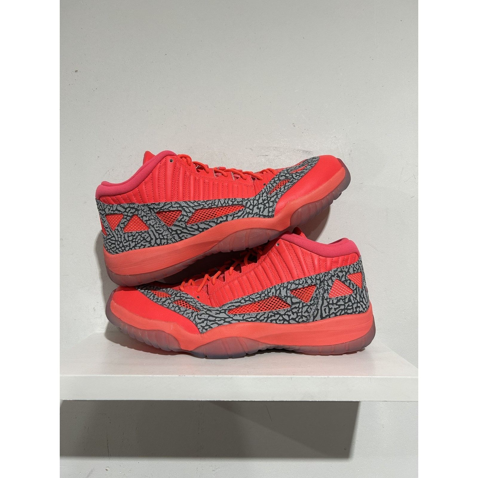 Jordan Brand JORDAN 11 RETRO LOW IE FLASH CRIMSON SIZE 14 PREOWNED Size US 14 / EU 47 - 1 Thumbnail