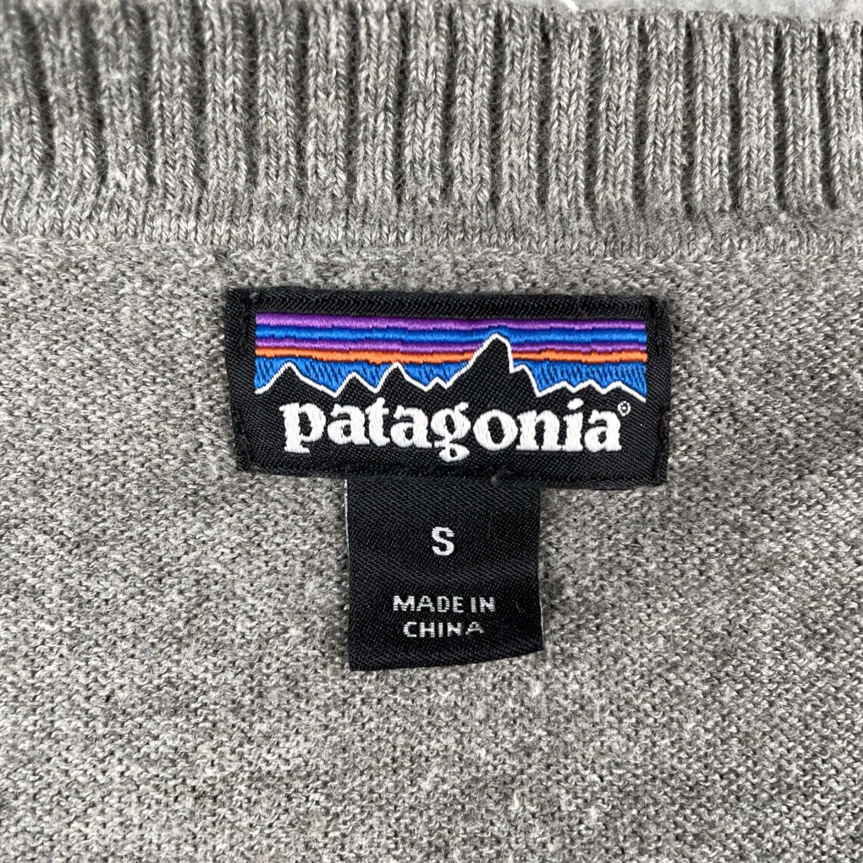 Patagonia Patagonia Mens S Long Sleeve Gray Knit Sweater Ultra Soft & Cozy Outdoor Layer Sweater Mens S Gray Knit Crew Neck Pullover Size US S / EU 44-46 / 1 - 3 Thumbnail