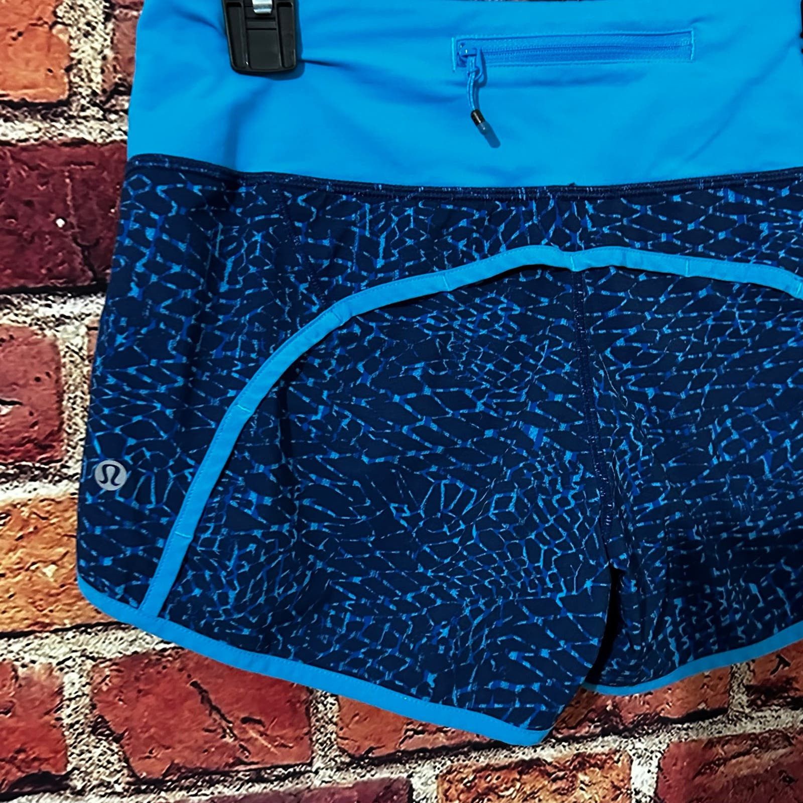 Lululemon lululemon shorts size 4 Size 26" / US 2 / IT 38 - 3 Thumbnail