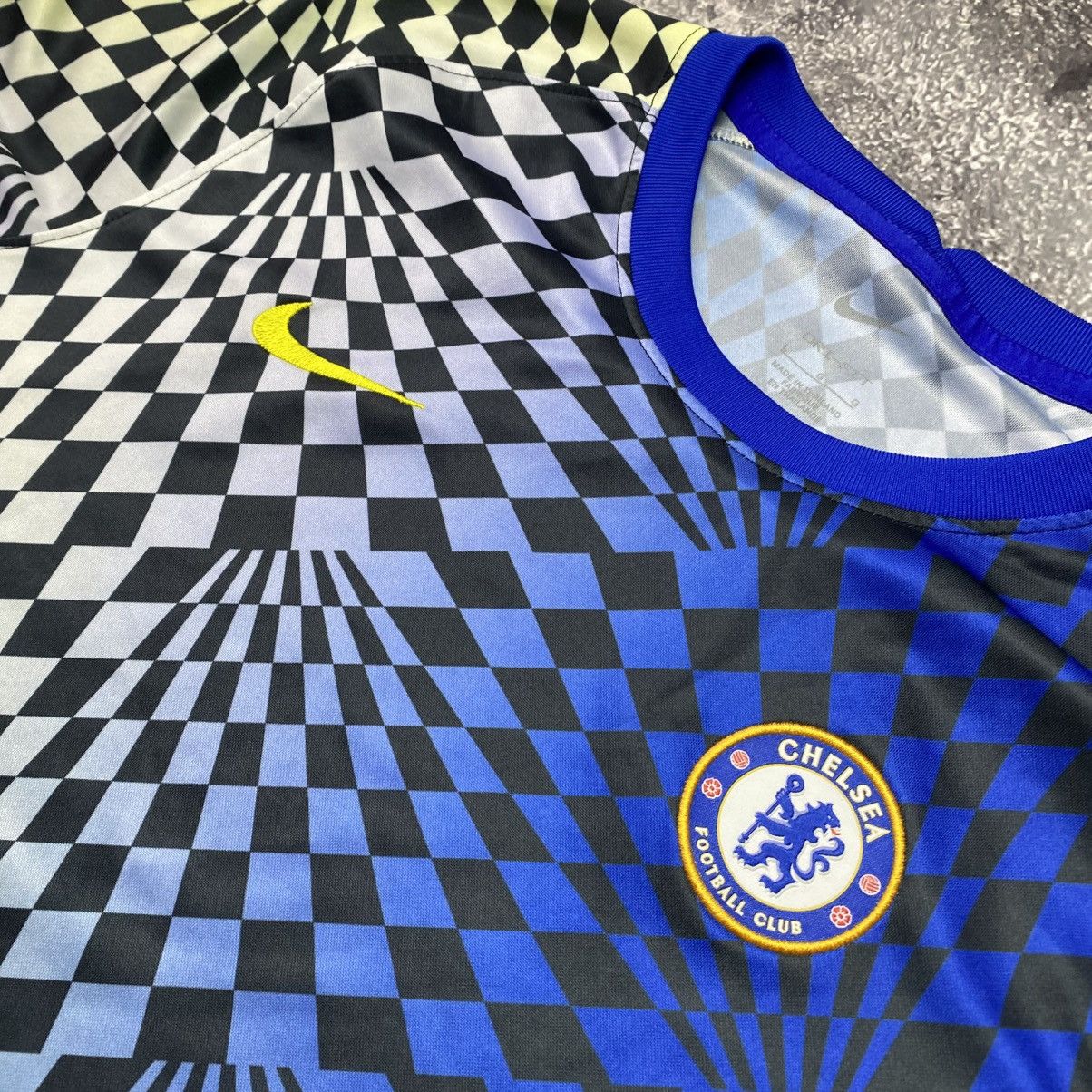 Nike Mens Nike FC Chelsea Small Logo graphic soccer jersey size L Size US L / EU 52-54 / 3 - 3 Thumbnail