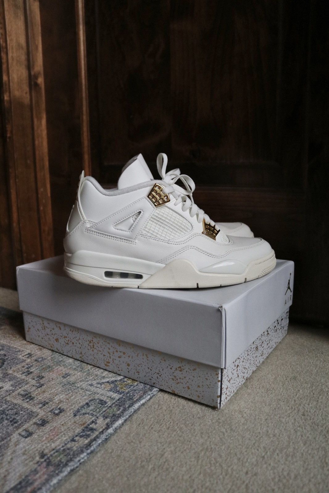 Jordan Brand WMNS Jordan 4 Retro 'Metallic Gold' Size US 10 / EU 43 - 13 Thumbnail