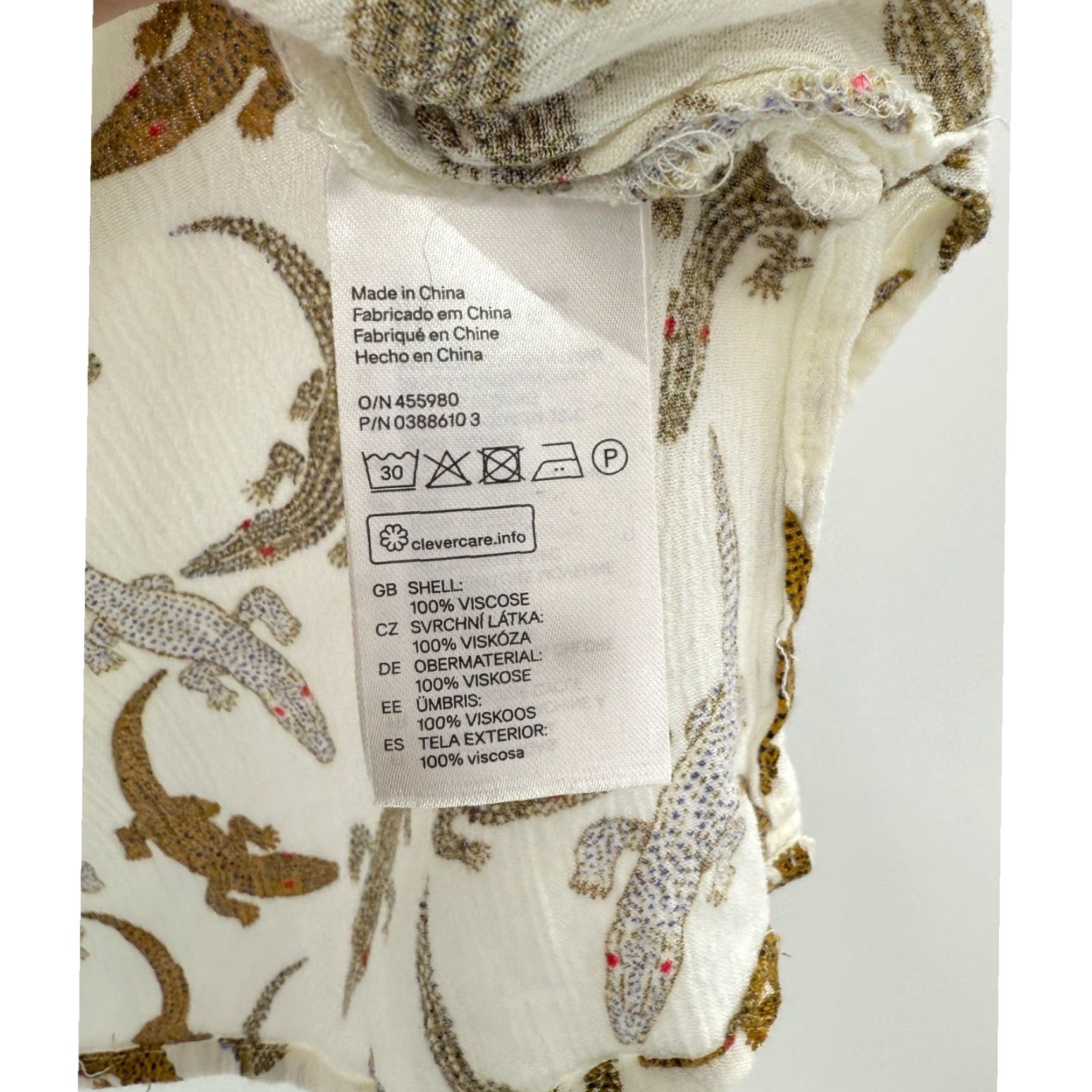 H&M H&M Women's White Alligator Print Tie Neck Short Sleeve Blouse Size 2 Office Size XS / US 0-2 / IT 36-38 - 7 Thumbnail